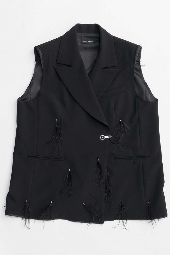 【メゾンスペシャル/MAISON SPECIAL】のFeather Over-Gilet/フェザーオーバージレ インテリア・キッズ・メンズ・レディースファッション・服の通販 founy(ファニー) https://founy.com/ ファッション Fashion レディースファッション Fashion for Women アウター Coat / Outerwear Collection レディースジャケット・軽アウター Jackets 春 Spring ジャケット Jacket, Outerwear セットアップ Set-Up, Coordinated Outfit ハンド Hand, Handmade フェザー Feather, Feather Detail フォルム Silhouette, Form ベスト Vest, Waistcoat モチーフ Motif, Design Theme ワーク Workwear, Utility Style S/S・春夏 SS, Spring/Summer, Warm Season 再入荷 Restock / Back in Stock 夏 Summer 2026年 2026 |ID: prp329100004807529 ipo3291000000035760299