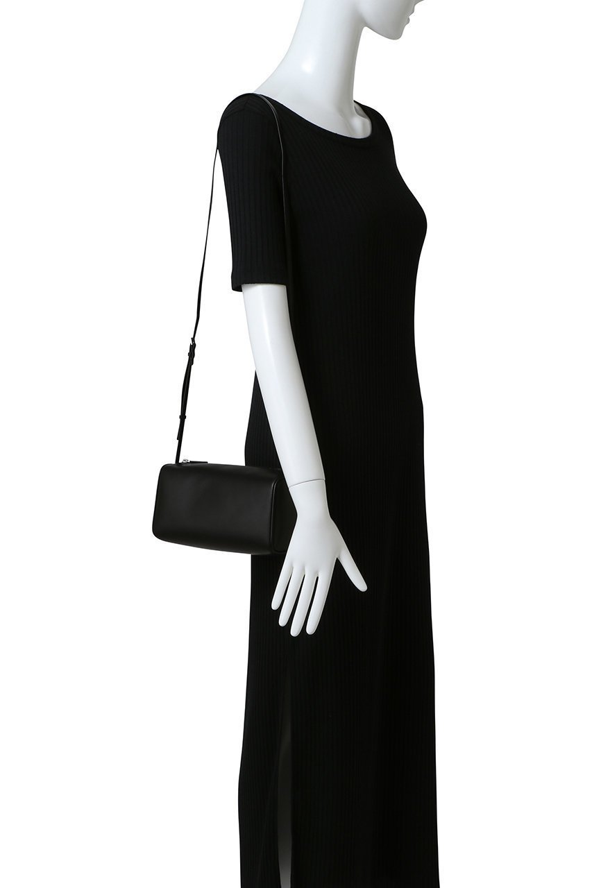 【ザ ロウ/THE ROW】の90 S CROSSBODY 人気、トレンドファッション・服の通販 founy(ファニー) 　ファッション　Fashion　レディースファッション　Fashion for Women　バッグ　Bags　2026年　2026　なめらか　Smooth, Silky Texture　コンパクト　Compact, Small Size　ショルダー　Shoulder, Shoulder Strap　スクエア　Square, Square Shape　スマート　Smart, Elegant　フォルム　Silhouette, Form　ポシェット　Pochette, Mini Bag　ロング　Long, Long-Length　エレガント 上品　Elegant　夏　Summer　春　Spring　S/S・春夏　SS, Spring/Summer, Warm Season　財布　Wallet, Purse　other-2|ID: prp329100004808660 ipo3291000000034897158