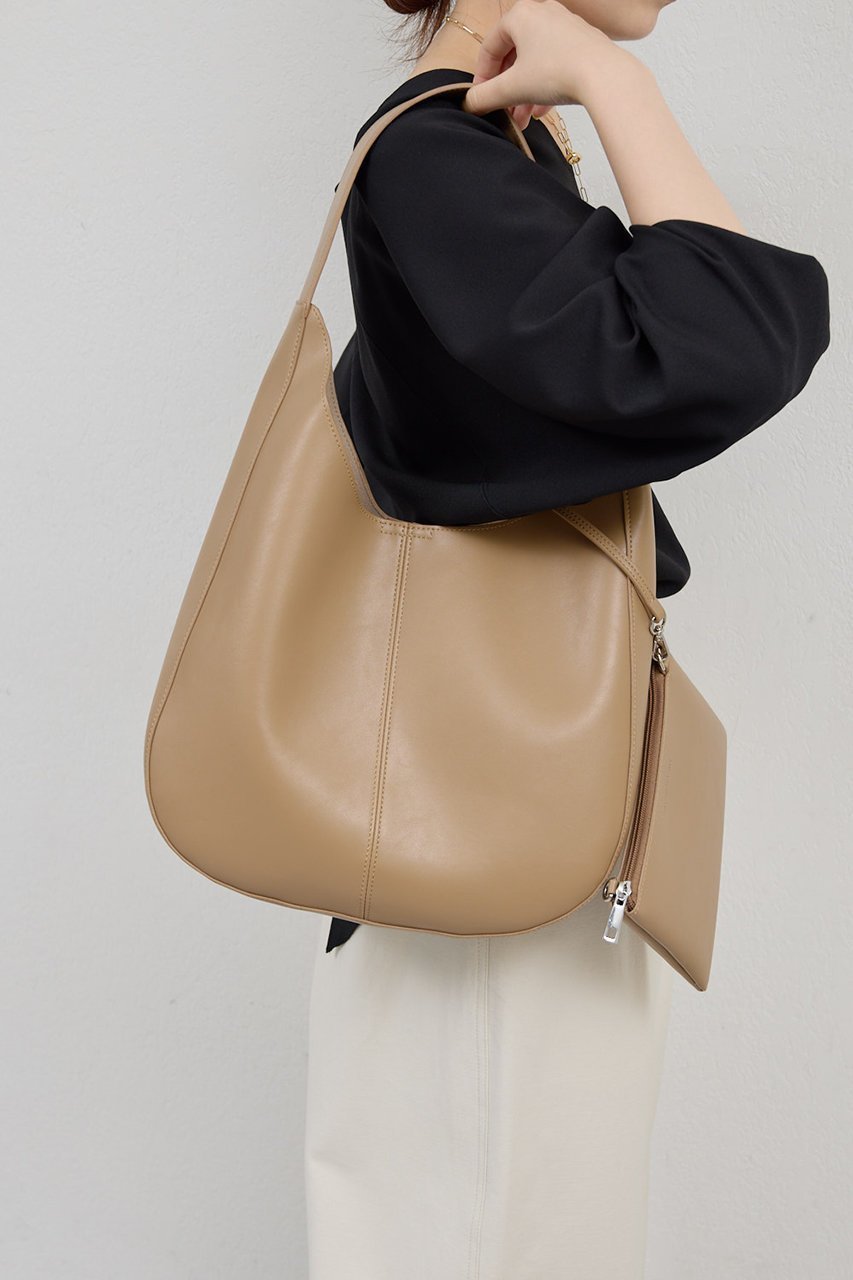 【ガリャルダガランテ/GALLARDAGALANTE】の【WEB限定】ポーチ付ワンショルダーバッグ 人気、トレンドファッション・服の通販 founy(ファニー) 　ファッション　Fashion　レディースファッション　Fashion for Women　バッグ　Bags　ポーチ&ミニバッグ　Pouches & Mini Bags　2026年　2026　シンプル　Simple, Minimal　ポーチ　Pouch, Small Case　ワンポイント　One Point, Statement Accent　夏　Summer　春　Spring　S/S・春夏　SS, Spring/Summer, Warm Season　軽量　Lightweight, Ultra Light　other-4|ID: prp329100004808697 ipo3291000000034897418