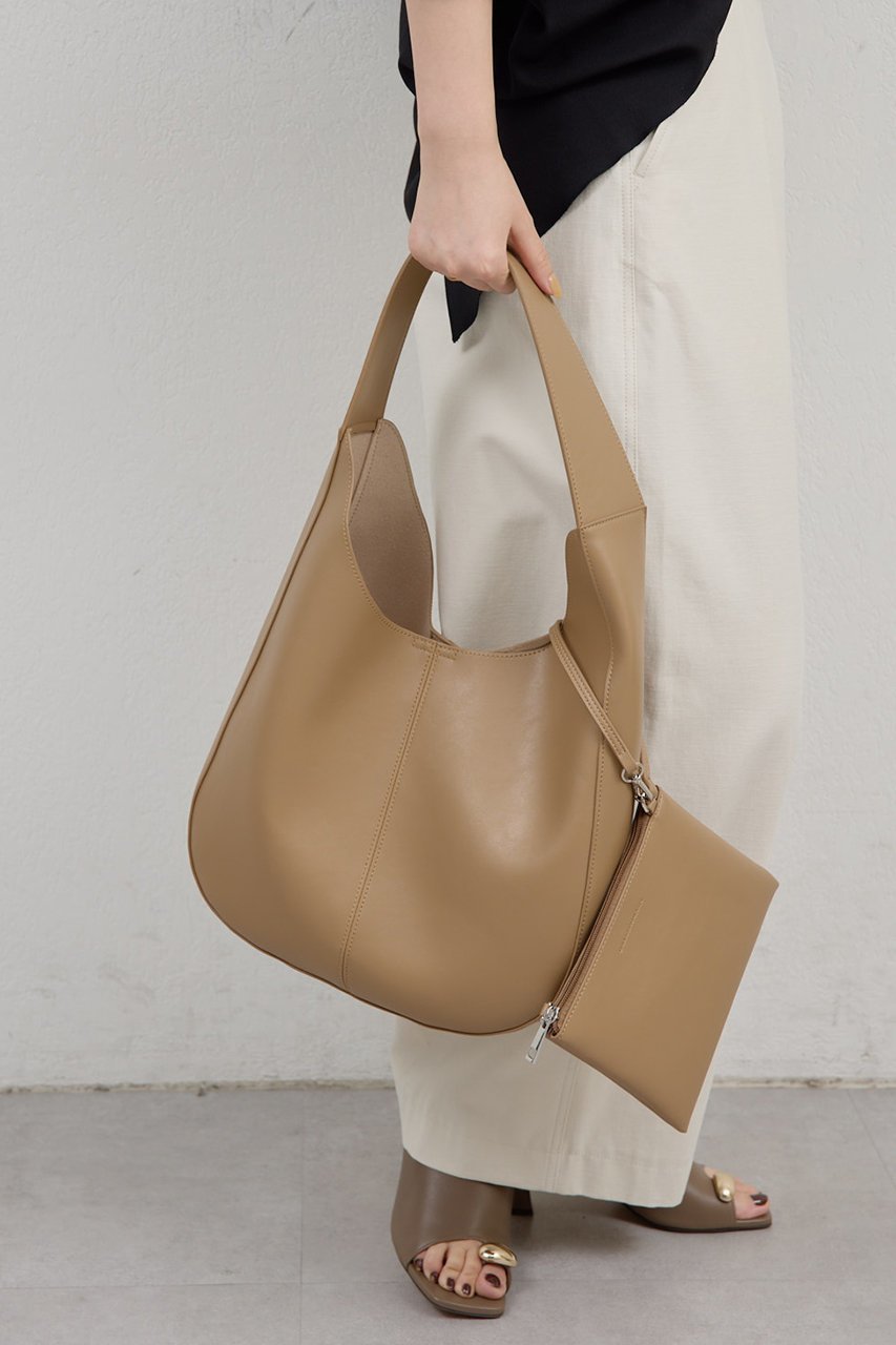 【ガリャルダガランテ/GALLARDAGALANTE】の【WEB限定】ポーチ付ワンショルダーバッグ 人気、トレンドファッション・服の通販 founy(ファニー) 　ファッション　Fashion　レディースファッション　Fashion for Women　バッグ　Bags　ポーチ&ミニバッグ　Pouches & Mini Bags　2026年　2026　シンプル　Simple, Minimal　ポーチ　Pouch, Small Case　ワンポイント　One Point, Statement Accent　夏　Summer　春　Spring　S/S・春夏　SS, Spring/Summer, Warm Season　軽量　Lightweight, Ultra Light　other-3|ID: prp329100004808697 ipo3291000000035539802