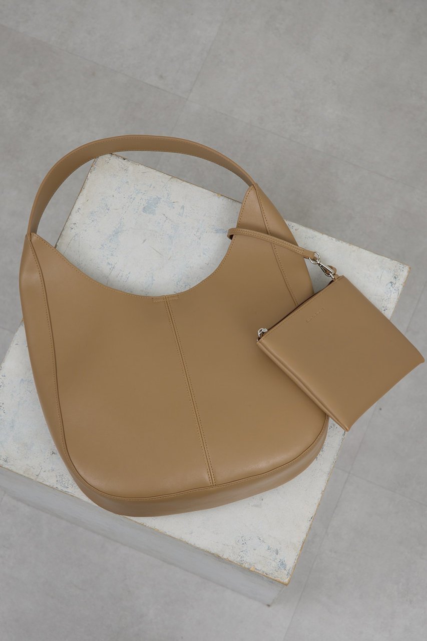 【ガリャルダガランテ/GALLARDAGALANTE】の【WEB限定】ポーチ付ワンショルダーバッグ 人気、トレンドファッション・服の通販 founy(ファニー) 　ファッション　Fashion　レディースファッション　Fashion for Women　バッグ　Bags　ポーチ&ミニバッグ　Pouches & Mini Bags　シンプル　Simple, Minimal　ポーチ　Pouch, Small Case　ワンポイント　One Point, Statement Accent　軽量　Lightweight, Ultra Light　other-2|ID: prp329100004808697 ipo3291000000035681541