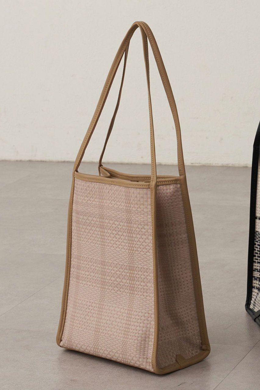 【ガリャルダガランテ/GALLARDAGALANTE】の【2.718】トリミングトート S 人気、トレンドファッション・服の通販 founy(ファニー) ファッション Fashion レディースファッション Fashion for Women バッグ Bags 2026年 2026 トリミング Trimming, Decorative Edge ファブリック Fabric, Textile ラップ Wrap, Wrap Design 夏 Summer 春 Spring S/S・春夏 SS, Spring/Summer, Warm Season other-2|ID: prp329100004808702 ipo3291000000035352622