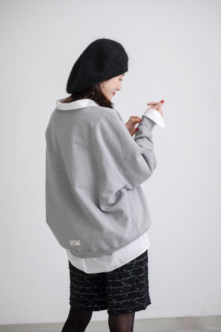【マイ ウィークネス/MY WEAKNESS】のMW PATCH SWEAT 人気、トレンドファッション・服の通販 founy(ファニー) 　ファッション　Fashion　レディースファッション　Fashion for Women　トップス・カットソー　Cut & Sew Tops　シャツ・ブラウス・オフィスカジュアル　Elegant Blouses & Button-Ups　レディースパーカー・カジュアルフーディー　Casual Hoodies & Sweatshirts　ロングTシャツ・Tシャツ　Longline T-Shirts & Tees　スウェット・クルーネックトップス　Sweatshirts & Crewnecks / Relaxed Fit Sweat Tops　カットソー・ベーシックTシャツ　Cut-and-Sewn Tops / Stretch Tees & Basics　エレガント 上品　Elegant　スウェット / スエット　Sweatshirt, Sweatwear　デニム　Denim, Jeans Material　バランス　Balance, Style Balance　パッチ　Patch, Appliqué　リラックス　Relax, Relaxed Fit　ロング　Long, Long-Length　other-8|ID: prp329100004808713 ipo3291000000034897544