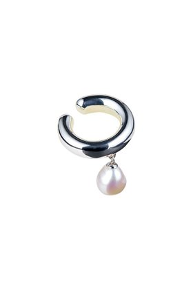 【プラウ/PLOW】 Sunny C Pearl イヤーカフ(片耳用)人気、トレンドファッション・服の通販 founy(ファニー) ファッション Fashion レディースファッション Fashion for Women ジュエリー Jewelry ファッションリング Fashion Rings イヤリング・フープ・ドロップタイプ Hoop, Drop & Clip Earrings 2026年 2026 イヤリング Earrings イヤーカフ Ear Cuffs シンプル Simple, Minimal パール Pearl, Pearl Accent フェミニン Feminine, Girly モダン Modern, Contemporary エレガント 上品 Elegant 夏 Summer 春 Spring S/S・春夏 SS, Spring/Summer, Warm Season 片耳 One-Ear, Single Earring |ID:prp329100004809868