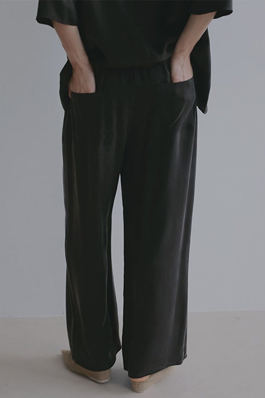 【エトレトウキョウ/ETRE TOKYO】のリラクシーキュプラパンツ 人気、トレンドファッション・服の通販 founy(ファニー) 　ファッション　Fashion　レディースファッション　Fashion for Women　パンツ　Pants & Trousers　春　Spring　キュプラ　Cupro, Eco Fabric　シューズ　Shoes, Footwear　ストレート　Straight, Straight Cut　スニーカー　Sneakers, Trainers　セットアップ　Set-Up, Coordinated Outfit　なめらか　Smooth, Silky Texture　フラット　Flat, Flat Shoes　リラックス　Relax, Relaxed Fit　ワイド　Wide, Wide Fit　S/S・春夏　SS, Spring/Summer, Warm Season　夏　Summer　エレガント 上品　Elegant　2026年　2026　other-3|ID: prp329100004809876 ipo3291000000034908178