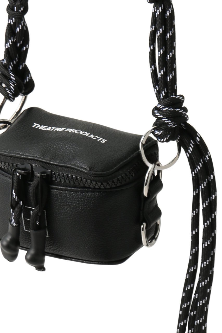 【メゾンスペシャル/MAISON SPECIAL】の【UNISEX】×THEATRE PRODUCTS レザーバックチャームバック 人気、トレンドファッション・服の通販 founy(ファニー) 　ファッション　Fashion　レディースファッション　Fashion for Women　バッグ　Bags　2026年　2026　ユニセックス　Unisex, Genderless　コラボ　Collaboration, Collab　スクエア　Square, Square Shape　チャーム　Charm, Pendant　リップ　Lip, Lip Motif　夏　Summer　春　Spring　S/S・春夏　SS, Spring/Summer, Warm Season　other-4|ID: prp329100004809912 ipo3291000000034908582