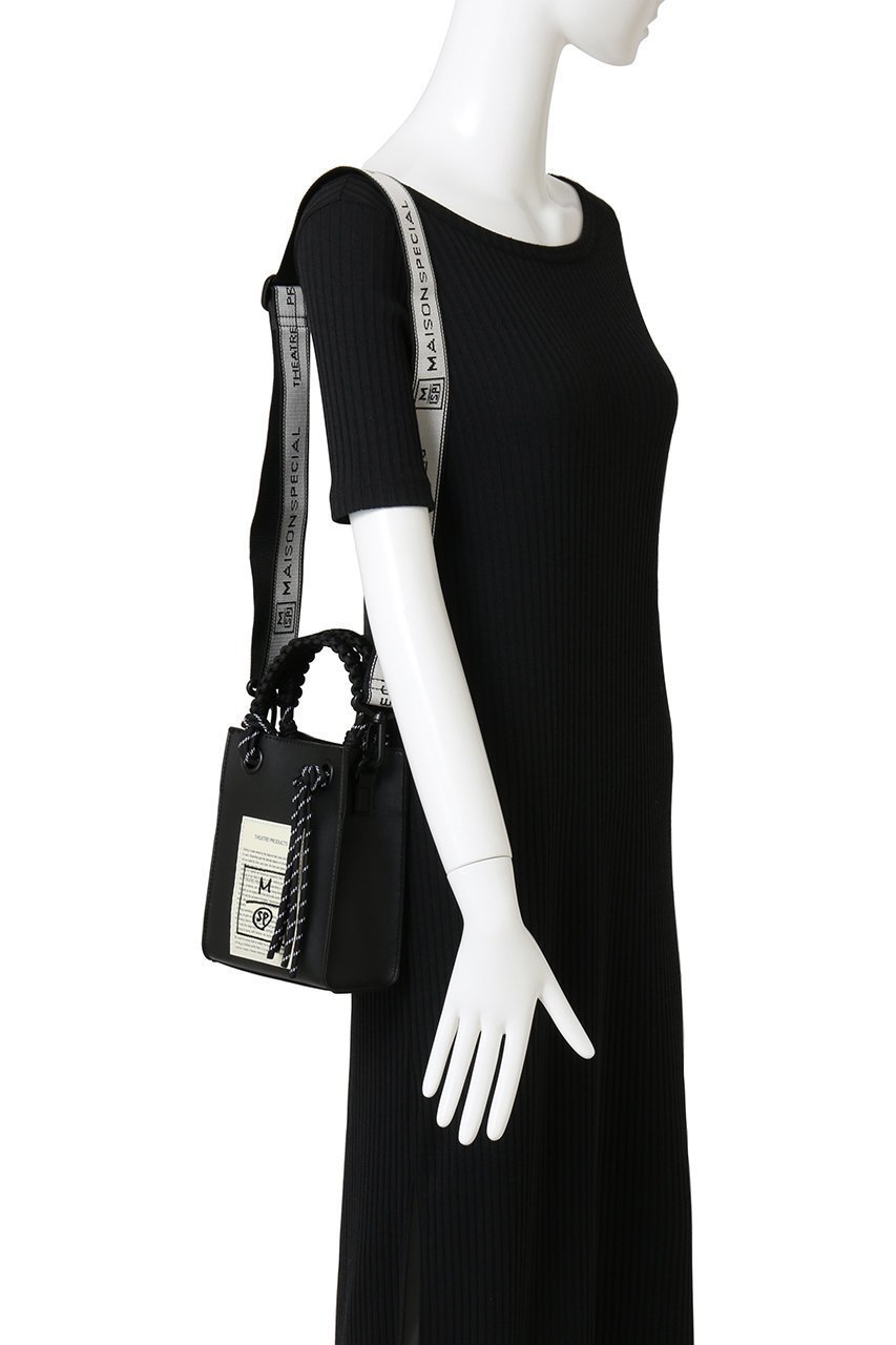 【メゾンスペシャル/MAISON SPECIAL】の【UNISEX】×THEATRE PRODUCTS トート(小) 人気、トレンドファッション・服の通販 founy(ファニー) 　ファッション　Fashion　レディースファッション　Fashion for Women　バッグ　Bags　2026年　2026　ユニセックス　Unisex, Genderless　スクエア　Square, Square Shape　フォルム　Silhouette, Form　リアル　Real, Realistic　夏　Summer　春　Spring　S/S・春夏　SS, Spring/Summer, Warm Season　other-2|ID: prp329100004809913 ipo3291000000034908589