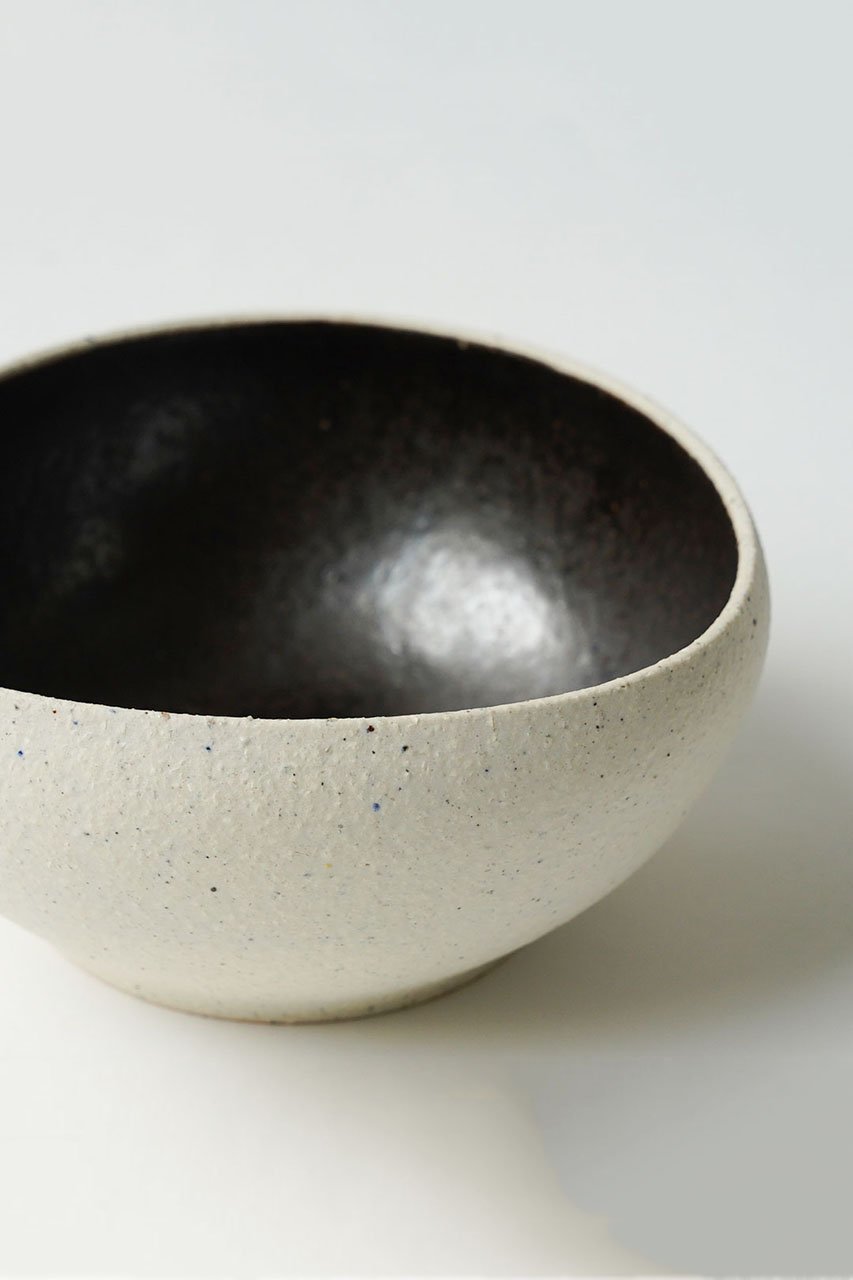 【アメノイエ/amenoie / GOODS】のclay ボウル L 人気、トレンドファッション・服の通販 founy(ファニー) 皿 Plate, Dish テーブル Table, Dining Table 新作・新入荷 New Arrivals / New In ホーム・キャンプ・アウトドア・お取り寄せ Home Living / Home & Lifestyle / Camping Gear / Outdoor Camping キッチン・ダイニング Kitchen & Dining Essentials. Stylish & Functional Tableware キッチン家電・キッチン用品 Kitchen Appliances & Tools other-4|ID: prp329100004809971 ipo3291000000034910379