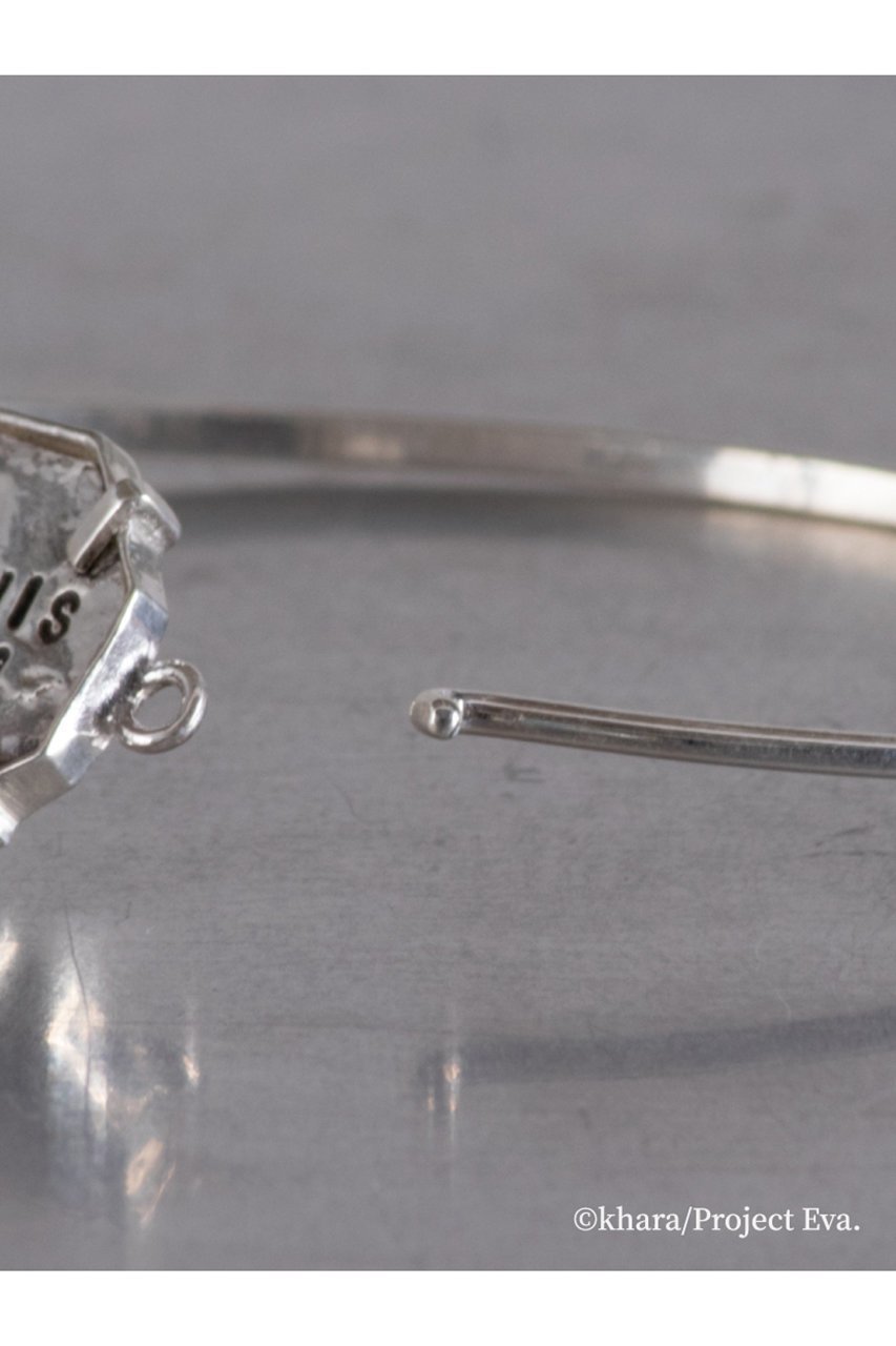 【アッシュ ペー フランス/H.P.FRANCE】の【Serge Thoraval】「新世紀エヴァンゲリオン」コラボ 碇シンジ 「Et j al le droit d etre ici!(僕はここにいてもいいんだ!)」バングル 人気、トレンドファッション・服の通販 founy(ファニー) 　ファッション　Fashion　レディースファッション　Fashion for Women　ジュエリー　Jewelry　チェーン＆カフブレスレット　Cuff & Chain Bracelets　バングル・カフブレスレット　Bangles & Cuff Bracelets　キャラクター　Character, Licensed Characters　コラボ　Collaboration, Collab　コレクション　Collection, Seasonal Line　シルバー　Silver, Metallic Silver　シンプル　Simple, Minimal　ジュエリー　Jewelry, Accessories　バングル　Bangle, Bracelet　メタル　Metal, Metal Parts　モチーフ　Motif, Design Theme　新作・新入荷　New Arrivals / New In　ビジネス 仕事 通勤　Business / Work / Commuting　other-3|ID: prp329100004810894 ipo3291000000034920310