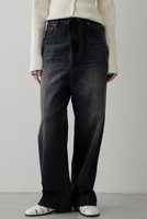 【ウィムガゼット/Whim Gazette】のセンタープレスブラックデニムパンツ 人気、トレンドファッション・服の通販 founy(ファニー) ファッション Fashion レディースファッション Fashion for Women パンツ Pants & Trousers デニムパンツ・ジーンズ・美脚デニム Denim Jeans & Pants ヴィンテージ Vintage Style 春 Spring クール Cool, Chic スタイリッシュ Stylish, Fashionable センター Center, Center Line ダメージ Distressed, Destroyed デニム Denim, Jeans Material ハイライズ High Rise, High Waist ブリーチ Bleach, Washed Finish ワイド Wide, Wide Fit S/S・春夏 SS, Spring/Summer, Warm Season 夏 Summer 2026年 2026 |ID:prp329100004810933