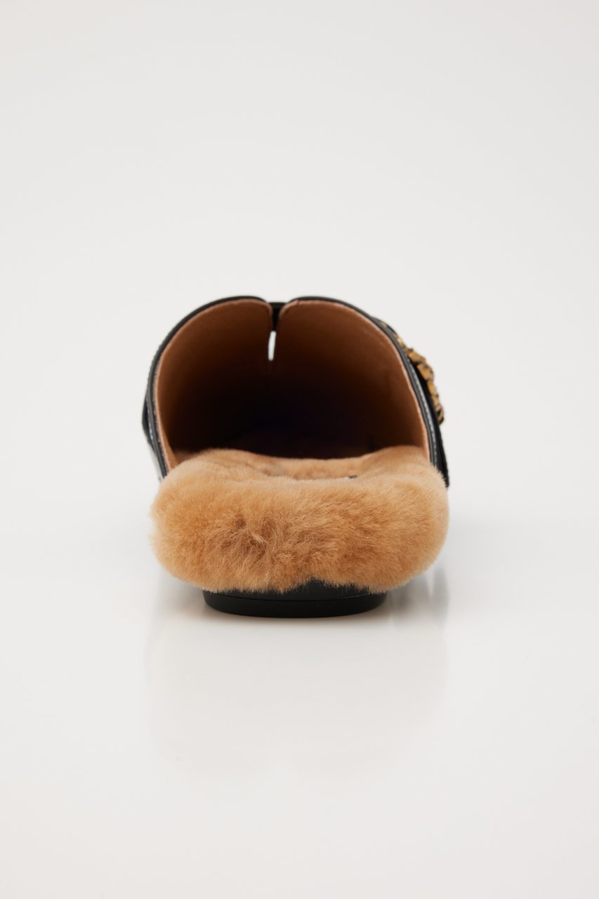 【スタッカート/STACCATO】のチェスターシアリングミュール 人気、トレンドファッション・服の通販 founy(ファニー) 　ファッション　Fashion　レディースファッション　Fashion for Women　おすすめ　Recommended / Our Picks　クラシック　Classic, Timeless Style　シューズ　Shoes, Footwear　スリッパ　Slippers, Room Shoes　フォルム　Silhouette, Form　フラット　Flat, Flat Shoes　リーフ　Leaf, Botanical Leaf　ワイド　Wide, Wide Fit　ヴィンテージ　Vintage Style　秋　Autumn　other-5|ID: prp329100004812849 ipo3291000000034940278