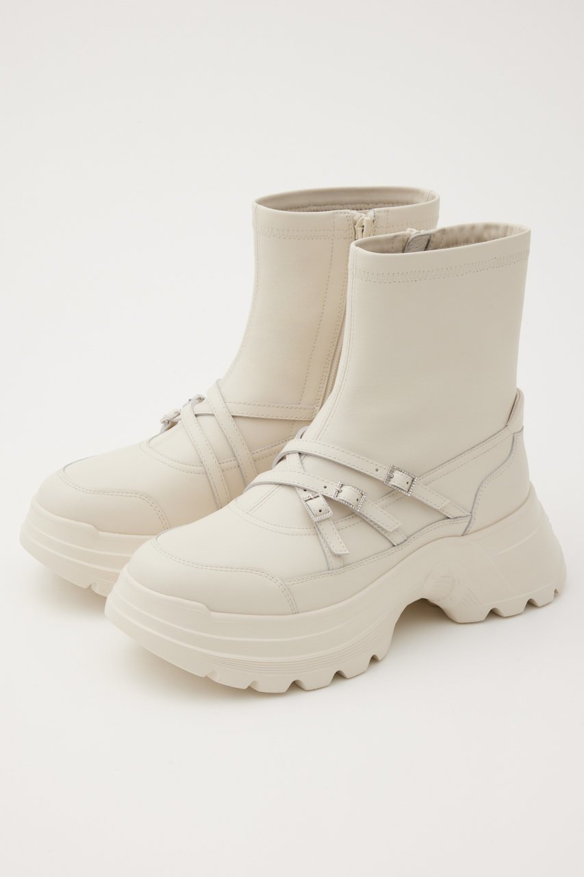 【スタッカート/STACCATO】のスポーティーベルトコンビブーツ インテリア・キッズ・メンズ・レディースファッション・服の通販 founy(ファニー) 　ファッション　Fashion　レディースファッション　Fashion for Women　ベルト&ウエストマーク　Belts & Waist Accessories　ショート　Short, Short Length　トリプル　Triple, Three Layers　ライニング　Inner Lining, Inner Fabric, Lined　防寒　Cold Protection, Winter-Ready　ホワイト|ID: prp329100004812850 ipo3291000000034940293