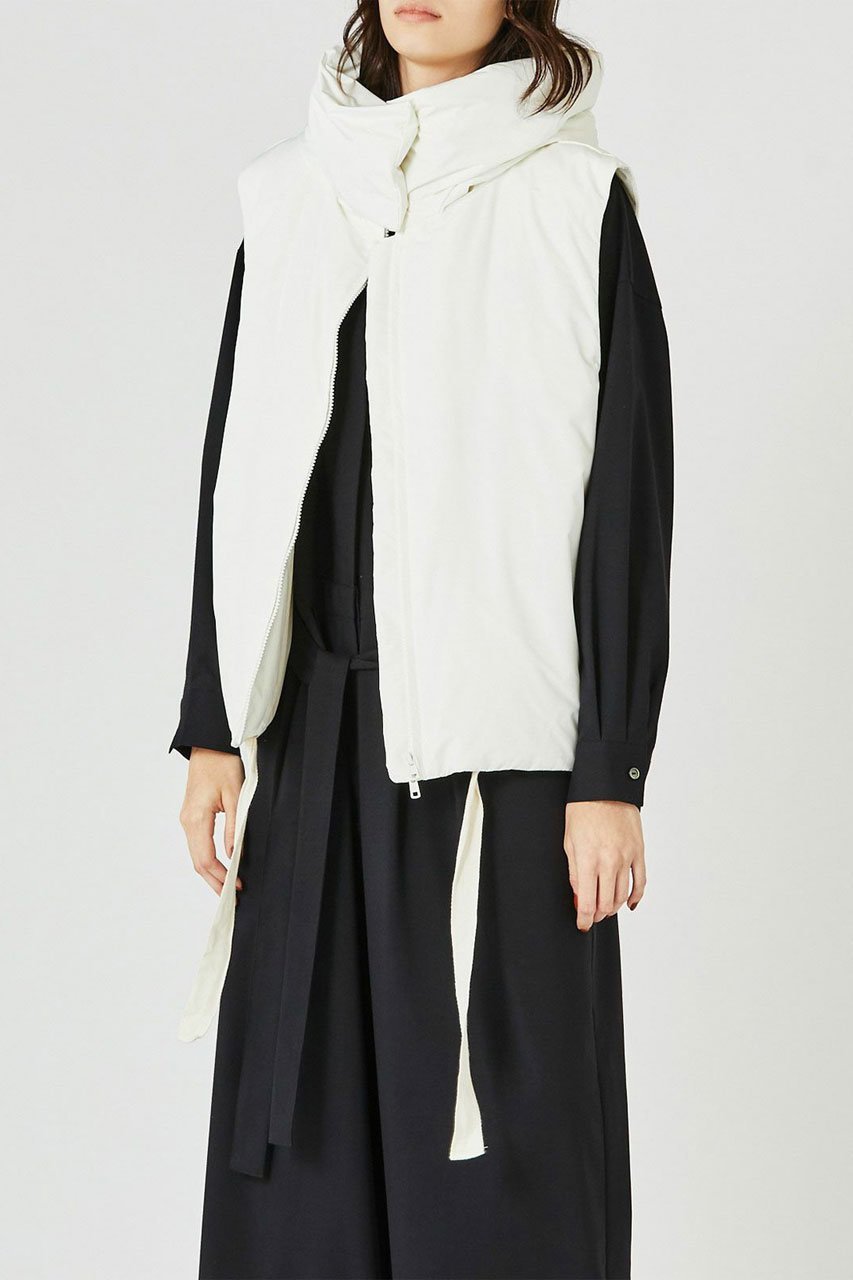 【ミディウミソリッド/MIDIUMISOLID】のhooded down vest/ダウンベスト 人気、トレンドファッション・服の通販 founy(ファニー) 　ファッション　Fashion　レディースファッション　Fashion for Women　アウター　Coat / Outerwear Collection　レディースジャケット・軽アウター　Jackets　インナー　Innerwear　ジャケット　Jacket, Outerwear　ダウン　Down, Puffer　フォルム　Silhouette, Form　ベスト　Vest, Waistcoat　ボトム　Bottoms, Lower Wear　other-7|ID: prp329100004814720 ipo3291000000034969975