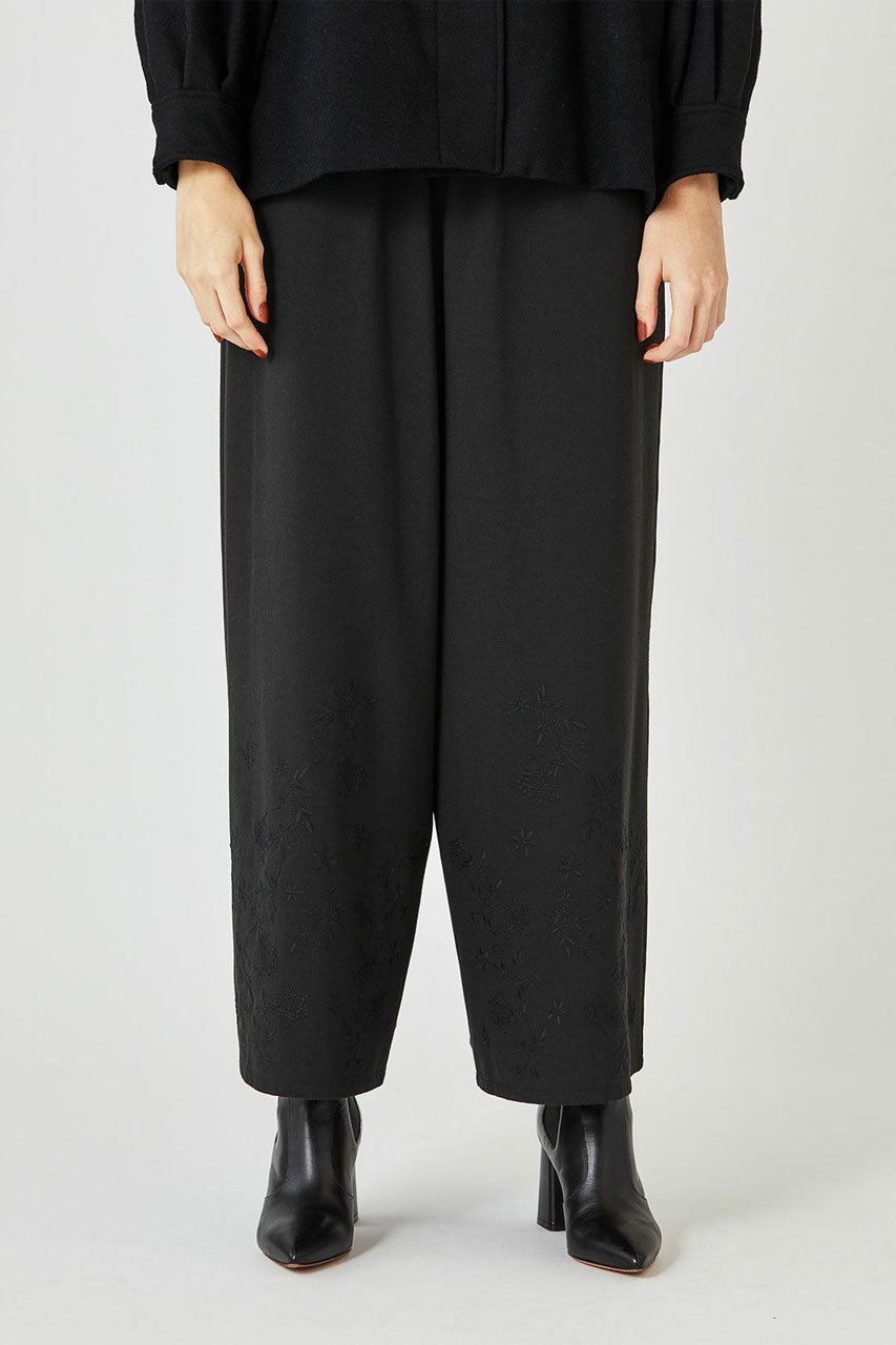 【ミディウミソリッド/MIDIUMISOLID】のエンブロイダリーイージーパンツ 人気、トレンドファッション・服の通販 founy(ファニー) 　ファッション　Fashion　レディースファッション　Fashion for Women　パンツ　Pants & Trousers　なめらか　Smooth, Silky Texture　トレンド　Trend, Trending Now　フォルム　Silhouette, Form　ボトム　Bottoms, Lower Wear　リボン　Ribbon, Bow　ルーズ　Loose, Oversized　ワイド　Wide, Wide Fit　other-8|ID: prp329100004814760 ipo3291000000034970683