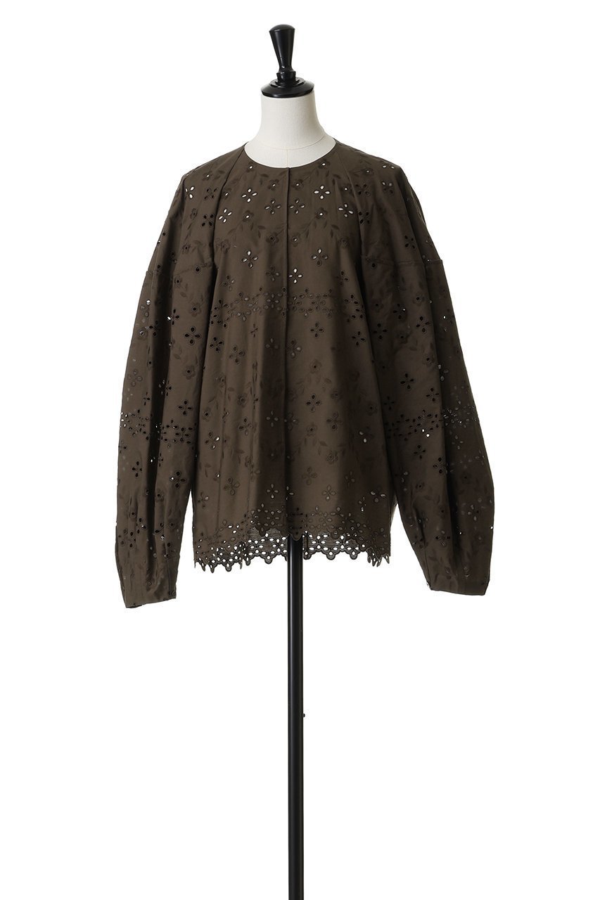 【ブラミンク/BLAMINK】のエンブロイダリーボリュームスリーブブラウス 人気、トレンドファッション・服の通販 founy(ファニー) 　ファッション　Fashion　レディースファッション　Fashion for Women　トップス・カットソー　Cut & Sew Tops　シャツ・ブラウス・オフィスカジュアル　Elegant Blouses & Button-Ups　ボリューム袖・フリルスリーブブラウス　Voluminous & Ruffle Sleeves / Puffy Sleeve Tops　2026年　2026　シンプル　Simple, Minimal　スリーブ　Sleeve, Long Sleeve / Short Sleeve　センター　Center, Center Line　フェミニン　Feminine, Girly　フレア　Flare, Flared　ロング　Long, Long-Length　夏　Summer　春　Spring　S/S・春夏　SS, Spring/Summer, Warm Season　other-2|ID: prp329100004815814 ipo3291000000034979183