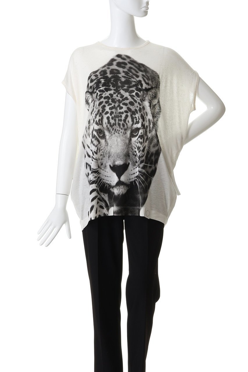 【ステラ マッカートニー/STELLA McCARTNEY】のクラウドレオパードTシャツ 人気、トレンドファッション・服の通販 founy(ファニー) 　ファッション　Fashion　レディースファッション　Fashion for Women　トップス・カットソー　Cut & Sew Tops　シャツ・ブラウス・オフィスカジュアル　Elegant Blouses & Button-Ups　ロングTシャツ・Tシャツ　Longline T-Shirts & Tees　カットソー・ベーシックTシャツ　Cut-and-Sewn Tops / Stretch Tees & Basics　2026年　2026　なめらか　Smooth, Silky Texture　インナー　Innerwear　ショート　Short, Short Length　ジャケット　Jacket, Outerwear　スリーブ　Sleeve, Long Sleeve / Short Sleeve　モノトーン　Monotone, Black and White　リアル　Real, Realistic　リラックス　Relax, Relaxed Fit　夏　Summer　春　Spring　S/S・春夏　SS, Spring/Summer, Warm Season　other-2|ID: prp329100004815890 ipo3291000000035773352