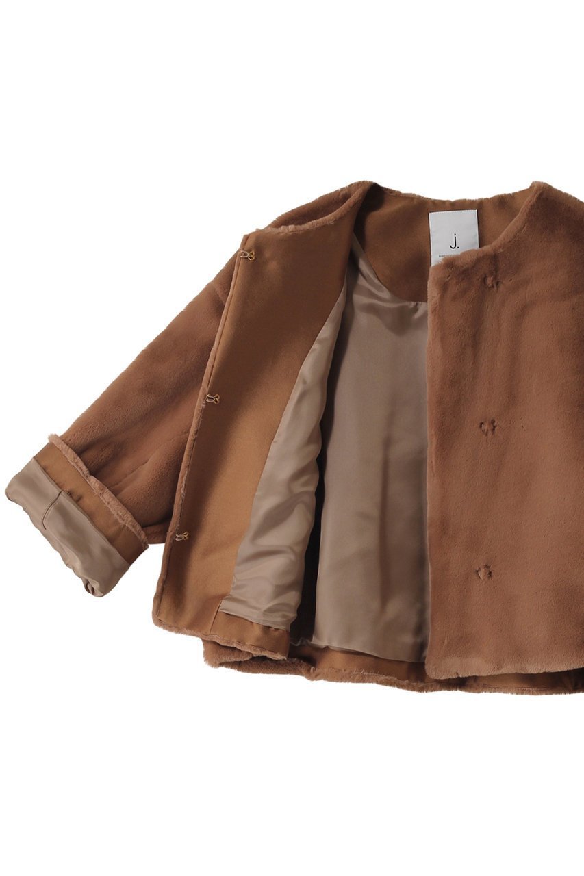 【ジェイドット/j.】のフェイクファーノーカラージャケット 人気、トレンドファッション・服の通販 founy(ファニー) 　ファッション　Fashion　レディースファッション　Fashion for Women　アウター　Coat / Outerwear Collection　レディースジャケット・軽アウター　Jackets　ノーカラージャケット / シンプル上品コーデ　Collarless Jackets　なめらか　Smooth, Silky Texture　ショート　Short, Short Length　ジャケット　Jacket, Outerwear　スリーブ　Sleeve, Long Sleeve / Short Sleeve　パーティ　Party, Party Style　フェイクファー　Faux Fur, Imitation Fur　フォルム　Silhouette, Form　フレア　Flare, Flared　ボトム　Bottoms, Lower Wear　リュクス　Luxury, Elegant, High-End, Chic　エレガント 上品　Elegant　今季　This Season, Current Season　other-6|ID: prp329100004815938 ipo3291000000034980373