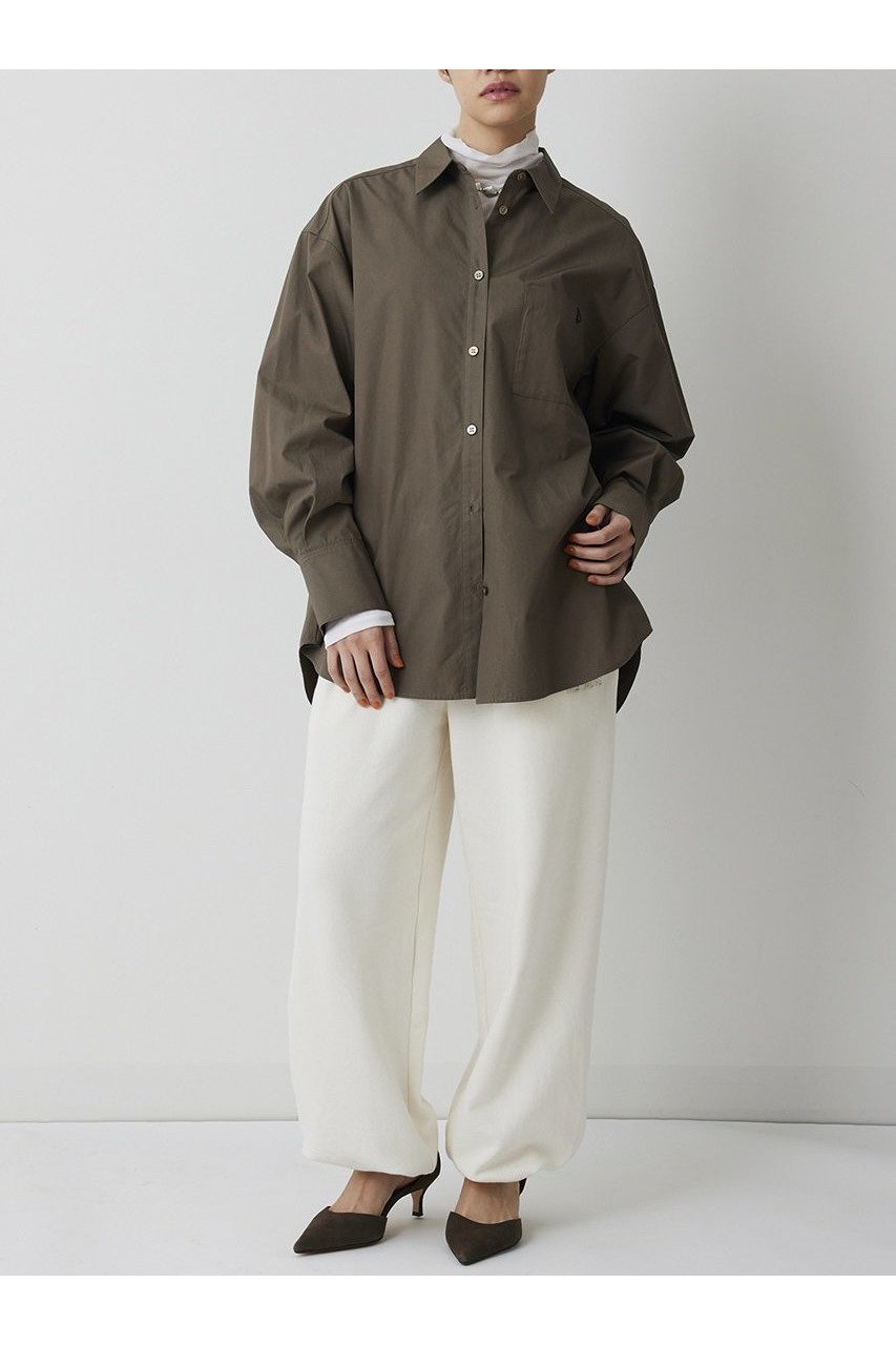 【ウィムガゼット/Whim Gazette】の【THE PAUSE】ポケットシシュウシャツ 人気、トレンドファッション・服の通販 founy(ファニー) 　ファッション　Fashion　レディースファッション　Fashion for Women　トップス・カットソー　Cut & Sew Tops　シャツ・ブラウス・オフィスカジュアル　Elegant Blouses & Button-Ups　2026年　2026　インド　Indian Textile　スリーブ　Sleeve, Long Sleeve / Short Sleeve　タイプライター　Typewriter Fabric, Crisp Cotton　ポケット　Pocket, Pocket Detail　レギュラー　Regular, Standard Fit　ロング　Long, Long-Length　夏　Summer　春　Spring　S/S・春夏　SS, Spring/Summer, Warm Season　other-5|ID: prp329100004815984 ipo3291000000034981099