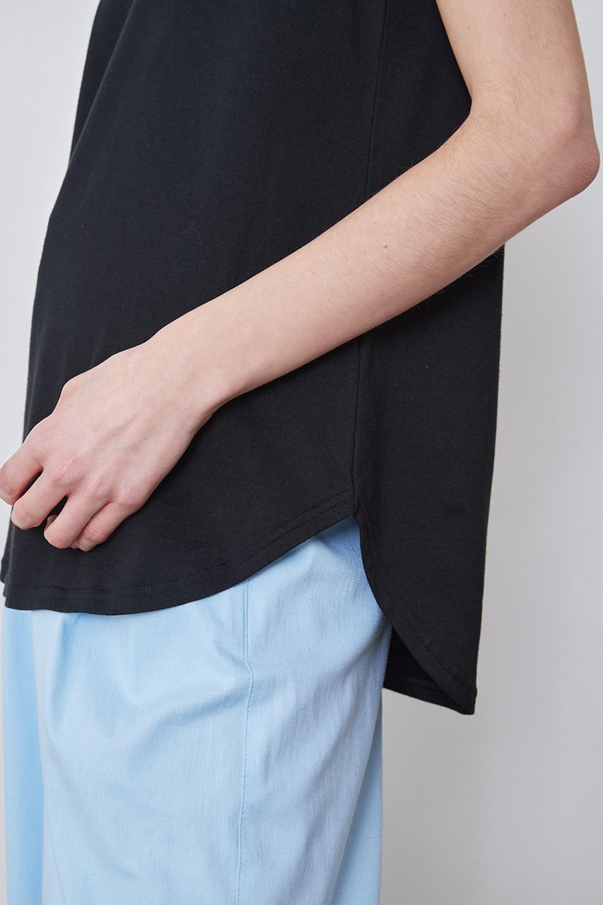 【ル フィル/LE PHIL】のコットンノースリーブカットソー 人気、トレンドファッション・服の通販 founy(ファニー) 　ファッション　Fashion　レディースファッション　Fashion for Women　トップス・カットソー　Cut & Sew Tops　キャミソール&ノースリーブ　Camisoles & Sleeveless Tops　シャツ・ブラウス・オフィスカジュアル　Elegant Blouses & Button-Ups　ロングTシャツ・Tシャツ　Longline T-Shirts & Tees　カットソー・ベーシックTシャツ　Cut-and-Sewn Tops / Stretch Tees & Basics　インナー　Innerwear　キャミソール　Camisole, Spaghetti Strap Top　シンプル　Simple, Minimal　ジャケット　Jacket, Outerwear　タンク　Tank Top, Sleeveless Top　ベーシック　Basic, Essential　再入荷　Restock / Back in Stock　other-8|ID: prp329100004816007 ipo3291000000034981357