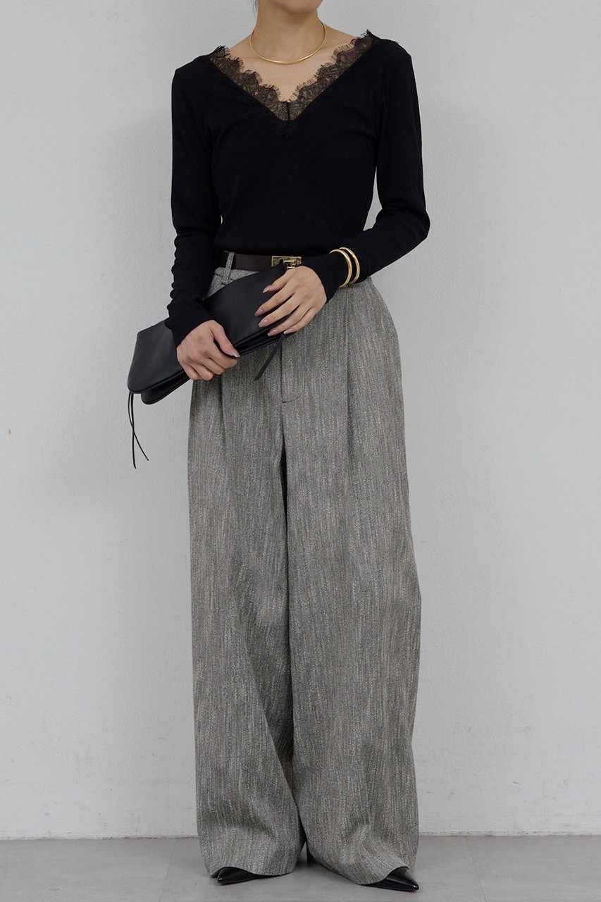 【ガリャルダガランテ/GALLARDAGALANTE】のVレースロンTee 人気、トレンドファッション・服の通販 founy(ファニー) 　ファッション　Fashion　レディースファッション　Fashion for Women　トップス・カットソー　Cut & Sew Tops　シャツ・ブラウス・オフィスカジュアル　Elegant Blouses & Button-Ups　ロングTシャツ・Tシャツ　Longline T-Shirts & Tees　カットソー・ベーシックTシャツ　Cut-and-Sewn Tops / Stretch Tees & Basics　2026年　2026　おすすめ　Recommended / Our Picks　インナー　Innerwear　カットソー　Cut and Sewn Top　スリーブ　Sleeve, Long Sleeve / Short Sleeve　デコルテ　Décolleté, Neckline　マニッシュ　Mannish, Boyish　レース　Lace, Lace Fabric　ロング　Long, Long-Length　夏　Summer　春　Spring　S/S・春夏　SS, Spring/Summer, Warm Season　other-2|ID: prp329100004817016 ipo3291000000034990026