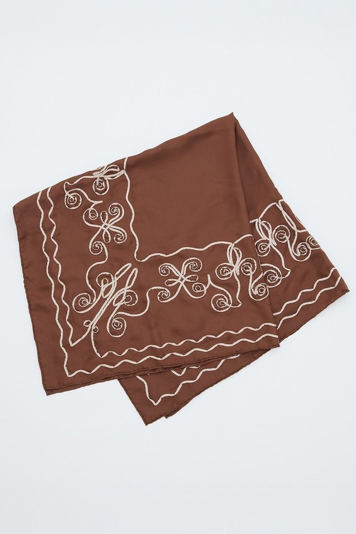 【マルティニーク/martinique】の【ASAUCE MELER】テープエンブロイダリースカーフii インテリア・キッズ・メンズ・レディースファッション・服の通販 founy(ファニー) https://founy.com/ ファッション Fashion レディースファッション Fashion for Women ストール Soft & Warm Scarves マフラー・スヌード / 冬小物の定番 Scarves & Mufflers 春 Spring シルク Silk, 100% Silk シンプル Simple, Minimal スカーフ Scarf, Neckwear ストール Stole, Wrap なめらか Smooth, Silky Texture マフラー Scarf, Muffler モダン Modern, Contemporary S/S・春夏 SS, Spring/Summer, Warm Season 夏 Summer エレガント 上品 Elegant 2026年 2026 |ID: prp329100004817023 ipo3291000000034990085