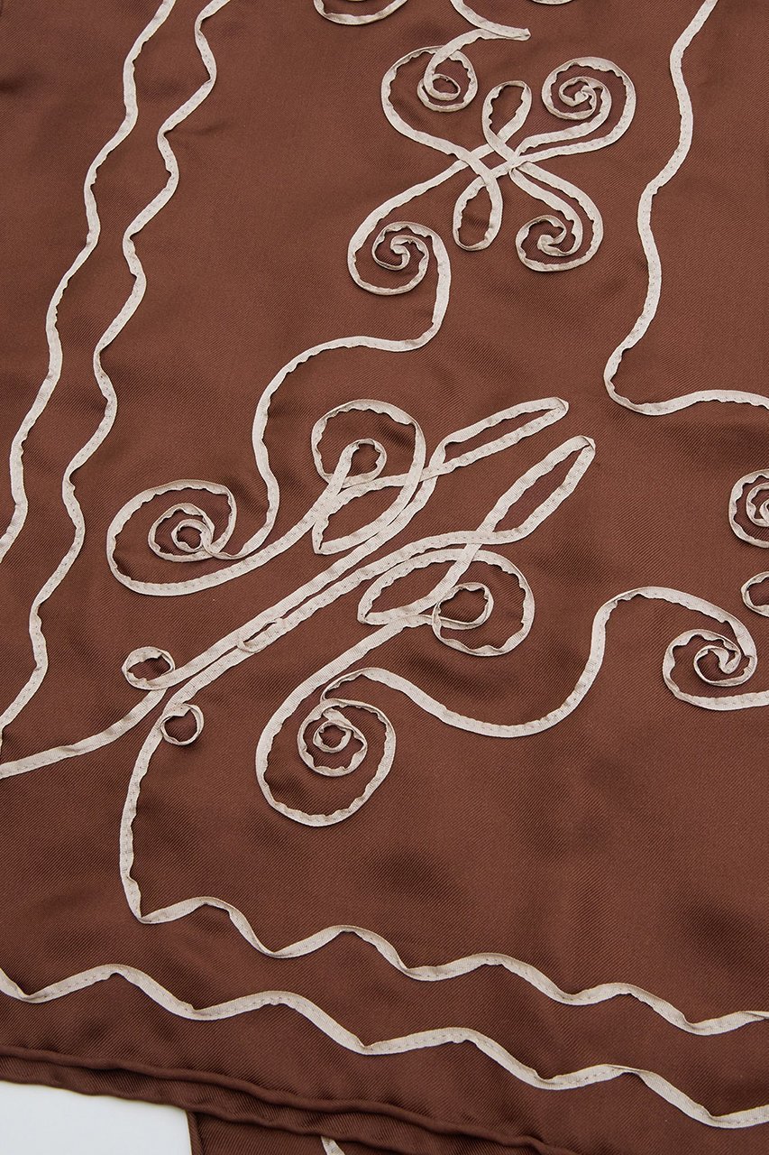 【マルティニーク/martinique】の【ASAUCE MELER】テープエンブロイダリースカーフii 人気、トレンドファッション・服の通販 founy(ファニー) 　ファッション　Fashion　レディースファッション　Fashion for Women　ストール　Soft & Warm Scarves　マフラー・スヌード / 冬小物の定番　Scarves & Mufflers　春　Spring　シルク　Silk, 100% Silk　シンプル　Simple, Minimal　スカーフ　Scarf, Neckwear　ストール　Stole, Wrap　なめらか　Smooth, Silky Texture　マフラー　Scarf, Muffler　モダン　Modern, Contemporary　S/S・春夏　SS, Spring/Summer, Warm Season　夏　Summer　エレガント 上品　Elegant　2026年　2026　other-2|ID: prp329100004817023 ipo3291000000034990087