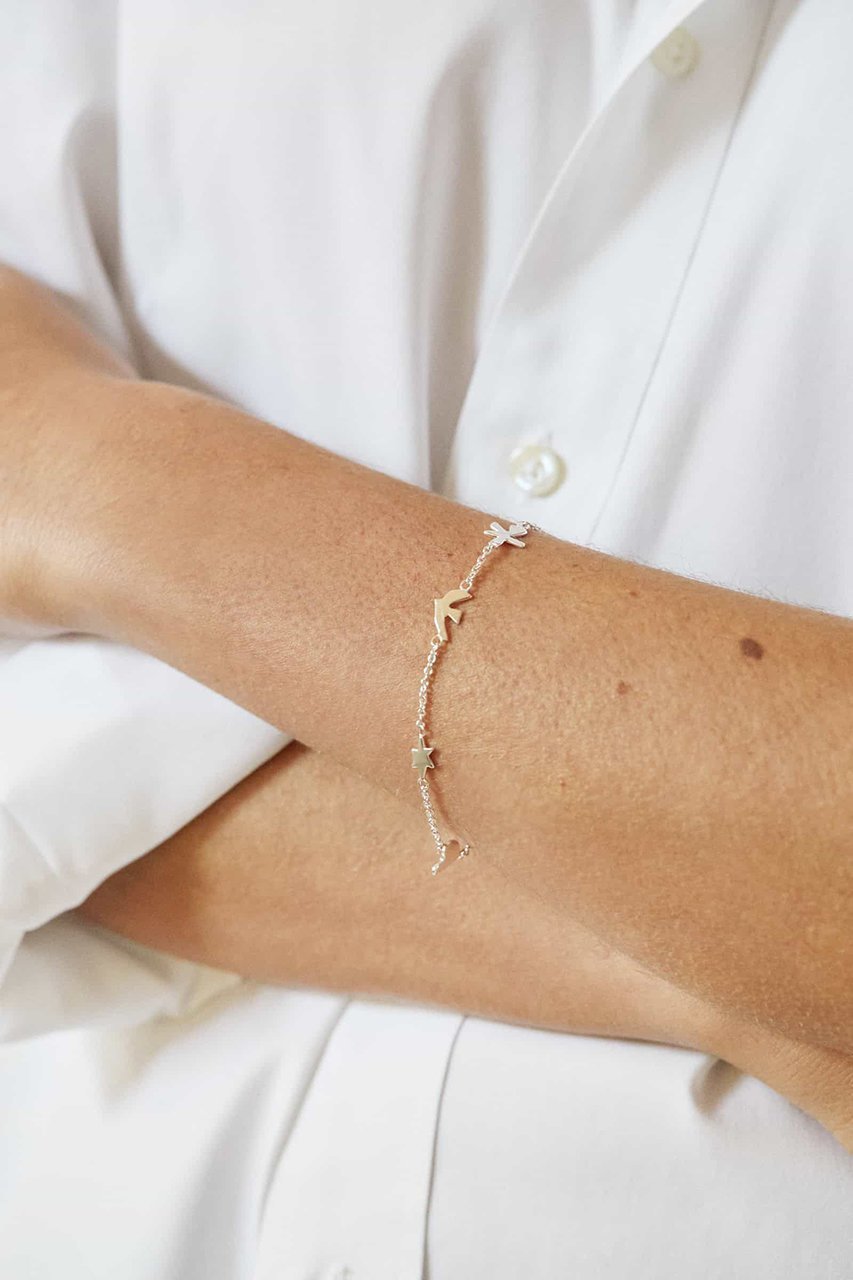 【セシル エ ジャンヌ/CECILE ET JEANNE】のプレシャス エタンセル ブレスレット(ヴェルメイユ) 人気、トレンドファッション・服の通販 founy(ファニー) 　ファッション　Fashion　レディースファッション　Fashion for Women　ジュエリー　Jewelry　チェーン＆カフブレスレット　Cuff & Chain Bracelets　バングル・カフブレスレット　Bangles & Cuff Bracelets　なめらか　Smooth, Silky Texture　コスチューム　Costume, Outfit　シルバー　Silver, Metallic Silver　ジュエリー　Jewelry, Accessories　フィット　Fit, Slim Fit　ブレスレット　Bracelet, Wristband　モチーフ　Motif, Design Theme　other-2|ID: prp329100004817982 ipo3291000000035608786