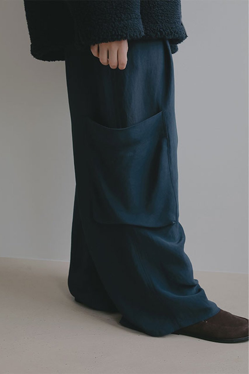 【エトレトウキョウ/ETRE TOKYO】のバックサテンリラクシーカーゴパンツ 人気、トレンドファッション・服の通販 founy(ファニー) 　ファッション　Fashion　レディースファッション　Fashion for Women　パンツ　Pants & Trousers　バッグ　Bags　カーゴパンツ　Cargo Pants, Utility Pants　サテン　Satin, Glossy Fabric　スウェット / スエット　Sweatshirt, Sweatwear　バランス　Balance, Style Balance　ポケット　Pocket, Pocket Detail　エレガント 上品　Elegant　other-3|ID: prp329100004817989 ipo3291000000035773858