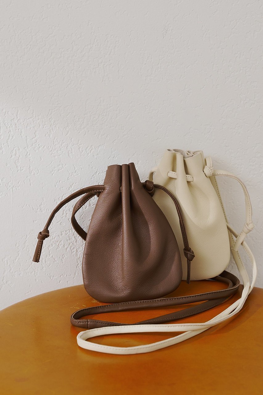 【ウィムガゼット/Whim Gazette】の【Christian AKS】Lamb leather ポーチ インテリア・キッズ・メンズ・レディースファッション・服の通販 founy(ファニー) 　ファッション　Fashion　レディースファッション　Fashion for Women　ポーチ&ミニバッグ　Pouches & Mini Bags　アクセサリー　Fashion Accessories　シンプル　Simple, Minimal　ポーチ　Pouch, Small Case　新作・新入荷　New Arrivals / New In　オフホワイト|ID: prp329100004818004 ipo3291000000035002446