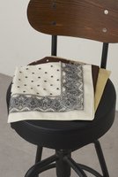 【ガリャルダガランテ/GALLARDAGALANTE】のペイズリードットスカーフ 人気、トレンドファッション・服の通販 founy(ファニー) ファッション Fashion レディースファッション Fashion for Women ストール Soft & Warm Scarves マフラー・スヌード / 冬小物の定番 Scarves & Mufflers 2026年 2026 アクセサリー Fashion Accessories エレガント 上品 Elegant スカーフ Scarf, Neckwear ストール Stole, Wrap ドット Polka Dot, Dot Pattern バンダナ Bandana, Head Scarf ペイズリー Paisley, Ethnic Pattern マフラー Scarf, Muffler 夏 Summer 定番 Standard, Basic Item 春 Spring S/S・春夏 SS, Spring/Summer, Warm Season |ID:prp329100004818026