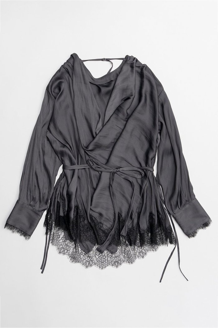 【メゾンスペシャル/MAISON SPECIAL】のLace combo drape shirt/レースコンビドレープシャツ インテリア・キッズ・メンズ・レディースファッション・服の通販 founy(ファニー) https://founy.com/ ファッション Fashion レディースファッション Fashion for Women トップス・カットソー Cut & Sew Tops シャツ・ブラウス・オフィスカジュアル Elegant Blouses & Button-Ups インナー Innerwear 春 Spring サテン Satin, Glossy Fabric スリーブ Sleeve, Long Sleeve / Short Sleeve センター Center, Center Line ドレープ Drape, Draping Fabric フロント Front, Front Design レース Lace, Lace Fabric ロング Long, Long-Length S/S・春夏 SS, Spring/Summer, Warm Season 夏 Summer エレガント 上品 Elegant 2026年 2026 |ID: prp329100004818051 ipo3291000000035002963