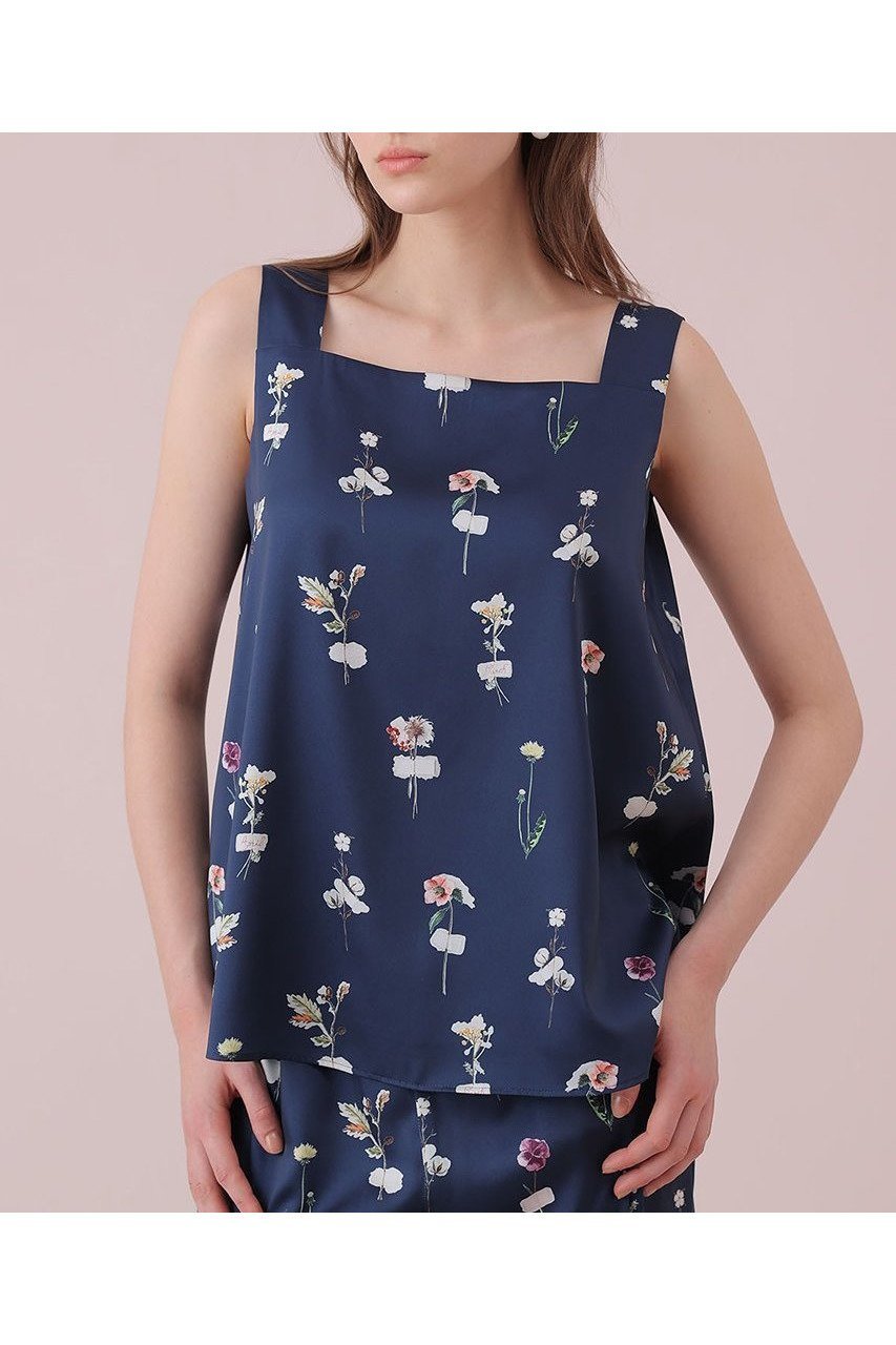 【アナイ/ANAYI】の【セットアップ対象商品】ボタニカルサテンプリントスクエア ブラウス 人気、トレンドファッション・服の通販 founy(ファニー) 　ファッション　Fashion　レディースファッション　Fashion for Women　トップス・カットソー　Cut & Sew Tops　キャミソール&ノースリーブ　Camisoles & Sleeveless Tops　シャツ・ブラウス・オフィスカジュアル　Elegant Blouses & Button-Ups　2026年　2026　おすすめ　Recommended / Our Picks　カッティング　Cutting Detail　キャミソール　Camisole, Spaghetti Strap Top　ジャケット　Jacket, Outerwear　スクエア　Square, Square Shape　セットアップ　Set-Up, Coordinated Outfit　デコルテ　Décolleté, Neckline　ノースリーブ　Sleeveless, No-Sleeve　ボタニカル　Botanical, Floral Pattern　モチーフ　Motif, Design Theme　夏　Summer　春　Spring　S/S・春夏　SS, Spring/Summer, Warm Season　other-8|ID: prp329100004818070 ipo3291000000035003143