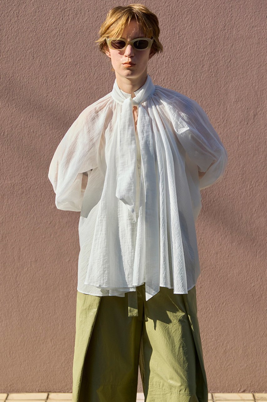 【メゾンスペシャル/MAISON SPECIAL】のV-neck voluminous blouse/タイ付Vネックボリュームブラウス 人気、トレンドファッション・服の通販 founy(ファニー) 　ファッション　Fashion　レディースファッション　Fashion for Women　トップス・カットソー　Cut & Sew Tops　シャツ・ブラウス・オフィスカジュアル　Elegant Blouses & Button-Ups　Vネックトップス　V-Neck Tops / V-Cut Neckline Shirts　春　Spring　キュプラ　Cupro, Eco Fabric　ストライプ　Stripe, Striped Pattern　スリーブ　Sleeve, Long Sleeve / Short Sleeve　チェック　Check, Plaid, Tartan　フラット　Flat, Flat Shoes　フロント　Front, Front Design　マフラー　Scarf, Muffler　リボン　Ribbon, Bow　ロング　Long, Long-Length　S/S・春夏　SS, Spring/Summer, Warm Season　夏　Summer　2026年　2026　other-4|ID: prp329100004818092 ipo3291000000035003318