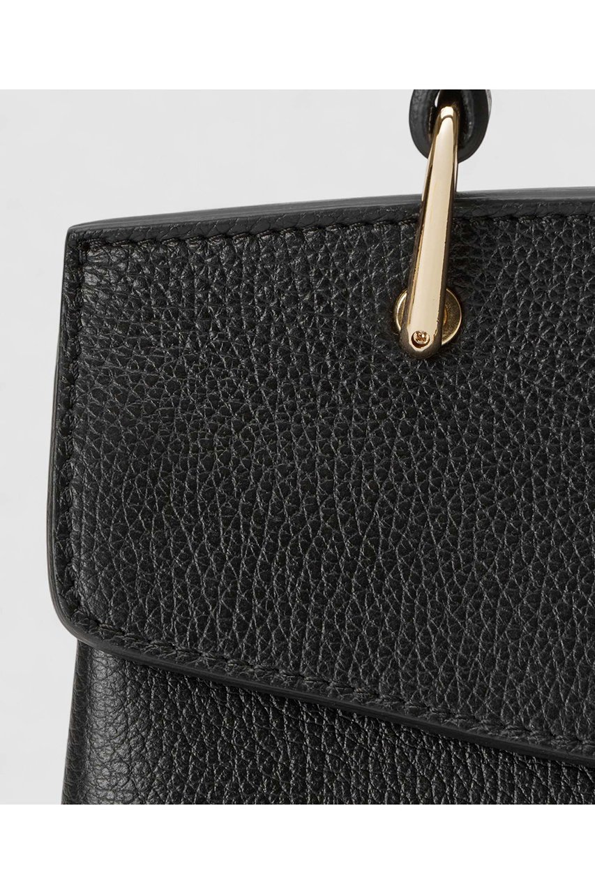 【アナイ/ANAYI】のシュリンク革トップハンドルバッグ 人気、トレンドファッション・服の通販 founy(ファニー) 　ファッション　Fashion　レディースファッション　Fashion for Women　バッグ　Bags　2026年　2026　クラシカル　Classical, Vintage-Inspired　ショルダー　Shoulder, Shoulder Strap　ハンド　Hand, Handmade　フラップ　Flap, Flap Pocket　ポケット　Pocket, Pocket Detail　エレガント 上品　Elegant　夏　Summer　春　Spring　S/S・春夏　SS, Spring/Summer, Warm Season　other-8|ID: prp329100004821412 ipo3291000000035040928