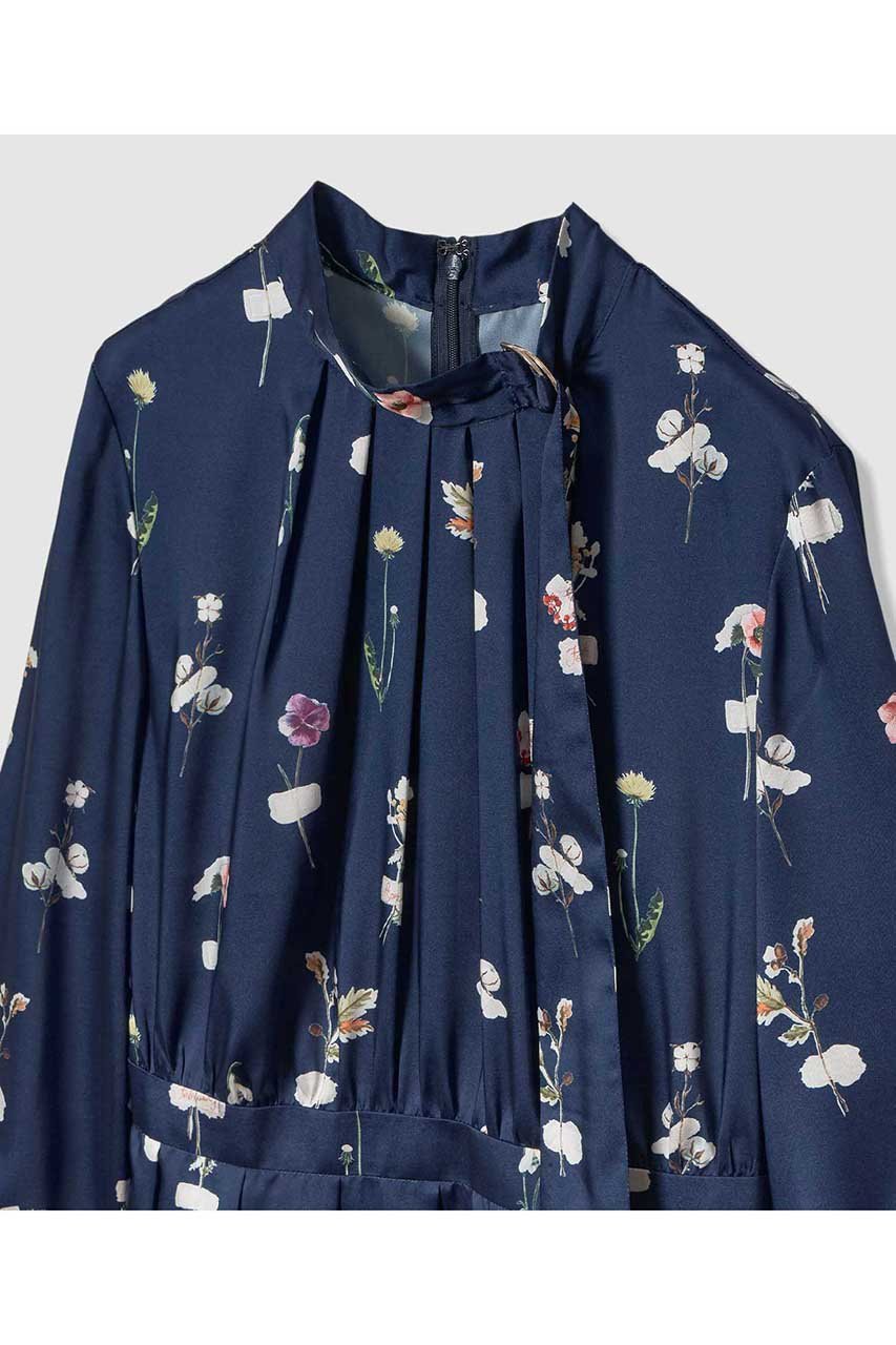【アナイ/ANAYI】のボタニカルサテンプリントタック ワンピース 人気、トレンドファッション・服の通販 founy(ファニー) 　ファッション　Fashion　レディースファッション　Fashion for Women　ワンピース　Dresses　チュニック　Tunic Tops & Dresses　2026年　2026　クラシカル　Classical, Vintage-Inspired　チュニック　Tunic, Long Top　プリーツ　Pleats, Pleated　ボタニカル　Botanical, Floral Pattern　メタル　Metal, Metal Parts　モチーフ　Motif, Design Theme　ロング　Long, Long-Length　夏　Summer　春　Spring　S/S・春夏　SS, Spring/Summer, Warm Season　other-4|ID: prp329100004821413 ipo3291000000035681710