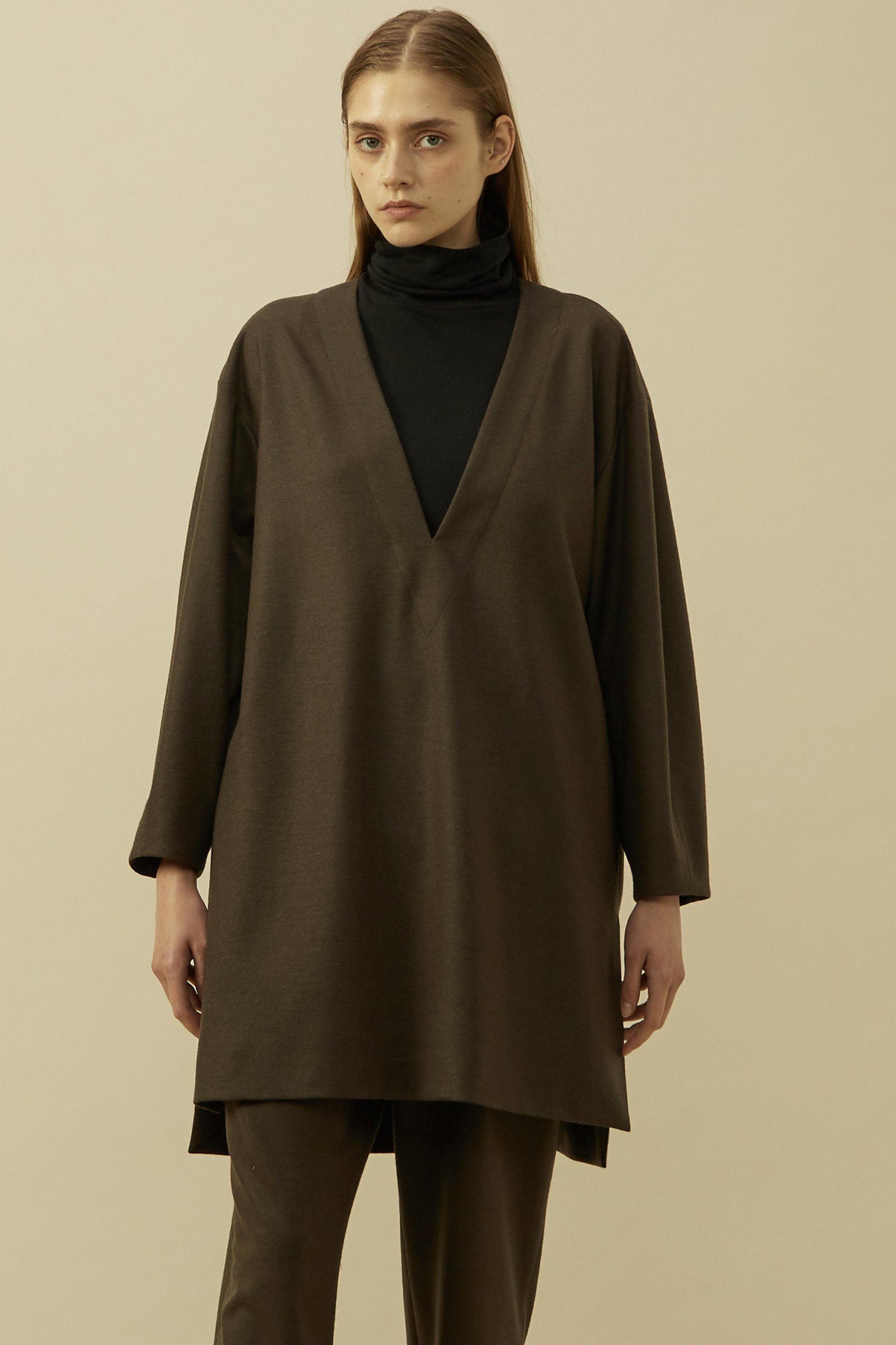 【プレインピープル/PLAIN PEOPLE】のバランサーキュラーミルドVネックチュニックドレス 人気、トレンドファッション・服の通販 founy(ファニー) 　ファッション　Fashion　レディースファッション　Fashion for Women　ワンピース　Dresses　フォーマル・パーティードレス・結婚式用ドレス　Elegant & Casual Dresses　チュニック　Tunic Tops & Dresses　インナー　Innerwear　チュニック　Tunic, Long Top　ドレス　Dress, One-Piece　バランス　Balance, Style Balance　フォルム　Silhouette, Form　 other-1|ID: prp329100004821423 ipo3291000000035976445