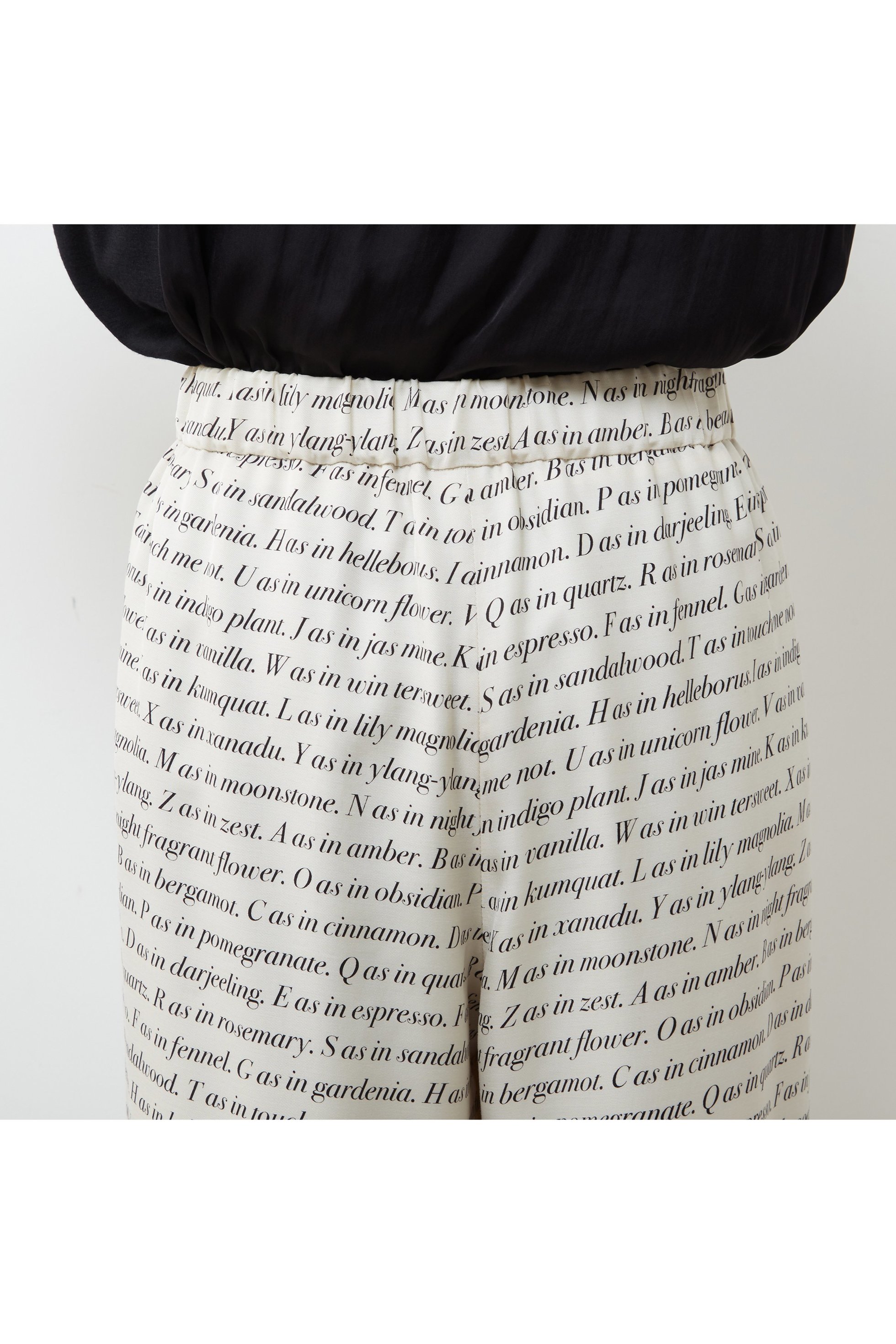 【プレインピープル/PLAIN PEOPLE】のレタードワイドストレートパンツ 人気、トレンドファッション・服の通販 founy(ファニー) 　ファッション　Fashion　レディースファッション　Fashion for Women　パンツ　Pants & Trousers　キュプラ　Cupro, Eco Fabric　ストレート　Straight, Straight Cut　ツイル　Twist, Twisted Detail　フロント　Front, Front Design　プリント　Print, Printed Pattern　リラックス　Relax, Relaxed Fit　ワイド　Wide, Wide Fit　other-8|ID: prp329100004821433 ipo3291000000035042406