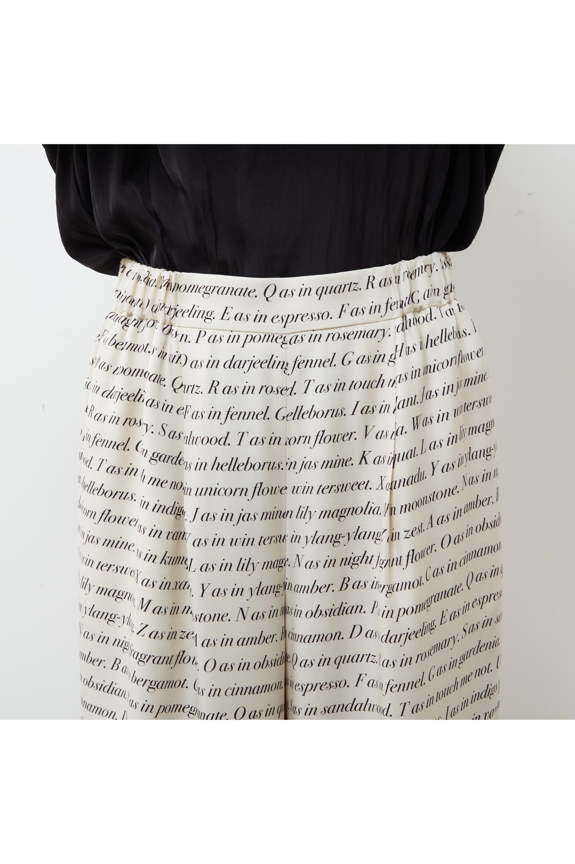 【プレインピープル/PLAIN PEOPLE】のレタードワイドストレートパンツ 人気、トレンドファッション・服の通販 founy(ファニー) 　ファッション　Fashion　レディースファッション　Fashion for Women　パンツ　Pants & Trousers　キュプラ　Cupro, Eco Fabric　ストレート　Straight, Straight Cut　ツイル　Twist, Twisted Detail　フロント　Front, Front Design　プリント　Print, Printed Pattern　リラックス　Relax, Relaxed Fit　ワイド　Wide, Wide Fit　再入荷　Restock / Back in Stock　other-7|ID: prp329100004821433 ipo3291000000035682249