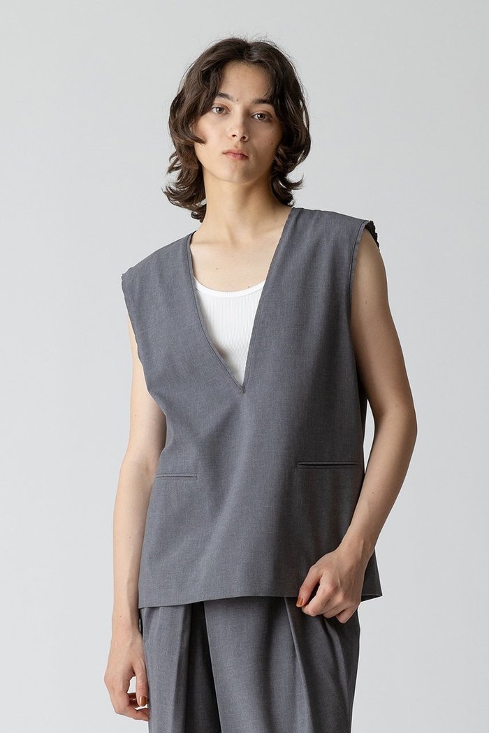 【アルアバイル/allureville】のトロピカルVネックジレ インテリア・キッズ・メンズ・レディースファッション・服の通販 founy(ファニー) https://founy.com/ ファッション Fashion レディースファッション Fashion for Women アウター Coat / Outerwear Collection レディースジャケット・軽アウター Jackets ウォッシャブル Machine Washable シンプル Simple, Minimal ジャケット Jacket, Outerwear セットアップ Set-Up, Coordinated Outfit ベスト Vest, Waistcoat 再入荷 Restock / Back in Stock |ID: prp329100004822254 ipo3291000000035051589