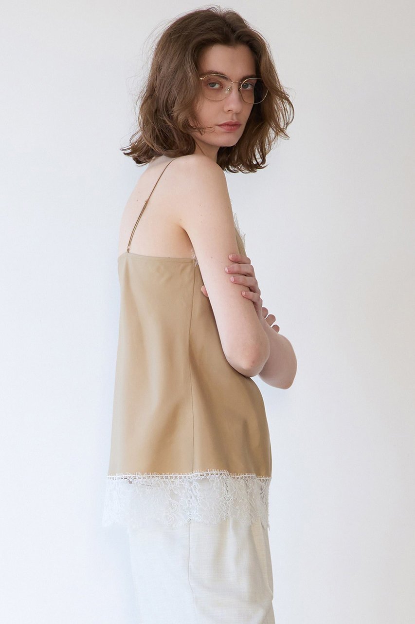 【マルティニーク/martinique】のリバーレースキャミ 人気、トレンドファッション・服の通販 founy(ファニー) 　ファッション　Fashion　レディースファッション　Fashion for Women　トップス・カットソー　Cut & Sew Tops　キャミソール&ノースリーブ　Camisoles & Sleeveless Tops　シャツ・ブラウス・オフィスカジュアル　Elegant Blouses & Button-Ups　ロングTシャツ・Tシャツ　Longline T-Shirts & Tees　カットソー・ベーシックTシャツ　Cut-and-Sewn Tops / Stretch Tees & Basics　インナー　Innerwear　春　Spring　カットソー　Cut and Sewn Top　キャミソール　Camisole, Spaghetti Strap Top　スリット　Slit, Slit Detail　タンク　Tank Top, Sleeveless Top　バランス　Balance, Style Balance　フィット　Fit, Slim Fit　レース　Lace, Lace Fabric　S/S・春夏　SS, Spring/Summer, Warm Season　おすすめ　Recommended / Our Picks　夏　Summer　エレガント 上品　Elegant　2026年　2026　other-3|ID: prp329100004822285 ipo3291000000035052569