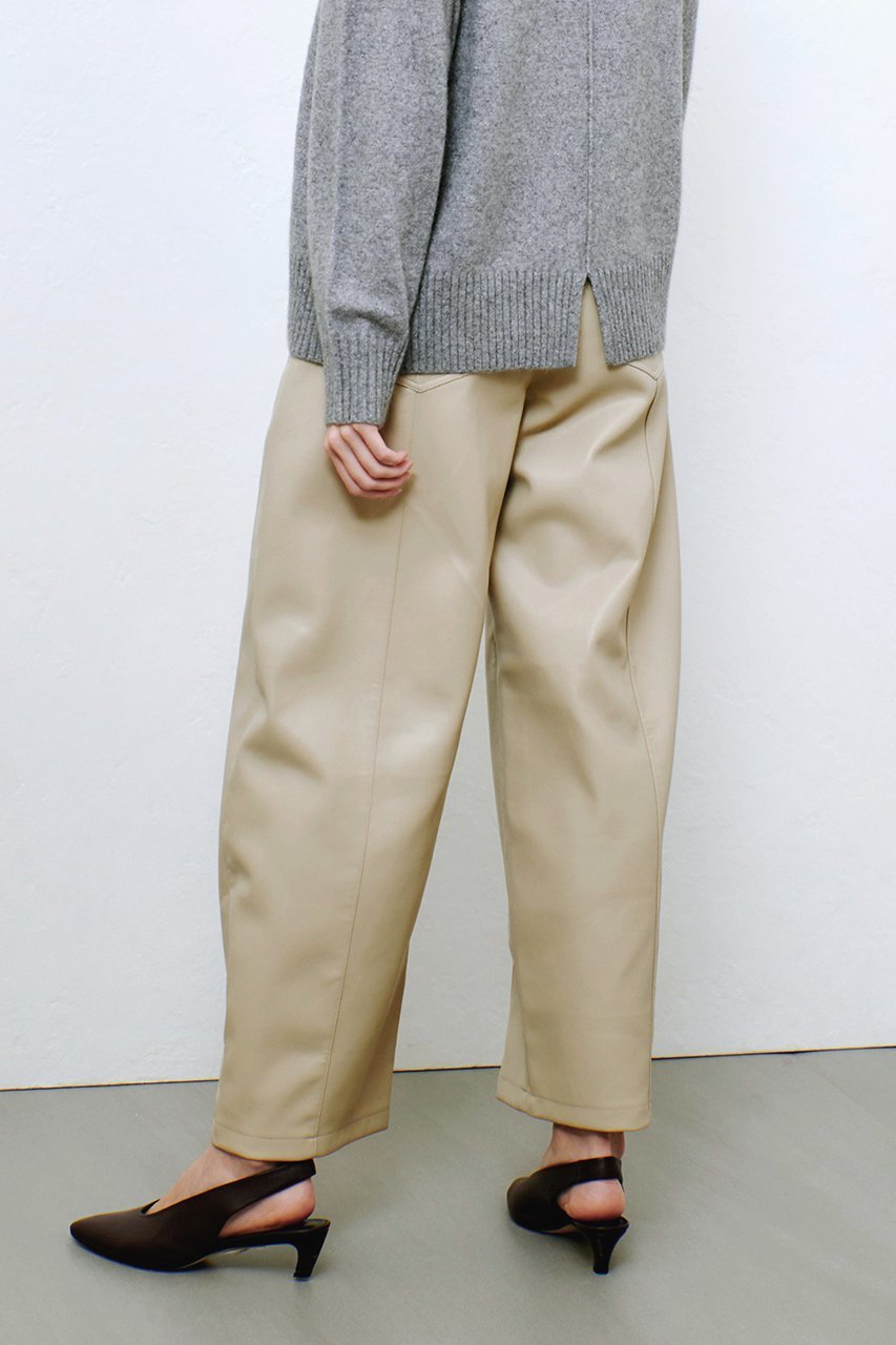 【アルアバイル/allureville】のフェイクレザーフロントシームパンツ 人気、トレンドファッション・服の通販 founy(ファニー) 　ファッション　Fashion　レディースファッション　Fashion for Women　パンツ　Pants & Trousers　おすすめ　Recommended / Our Picks　オーバル　Oval Design　カッティング　Cutting Detail　カットソー　Cut and Sewn Top　シンプル　Simple, Minimal　フェイクレザー　Faux Leather, PU Leather　再入荷　Restock / Back in Stock　A/W・秋冬　Autumn/Winter　other-8|ID: prp329100004822316 ipo3291000000035054519