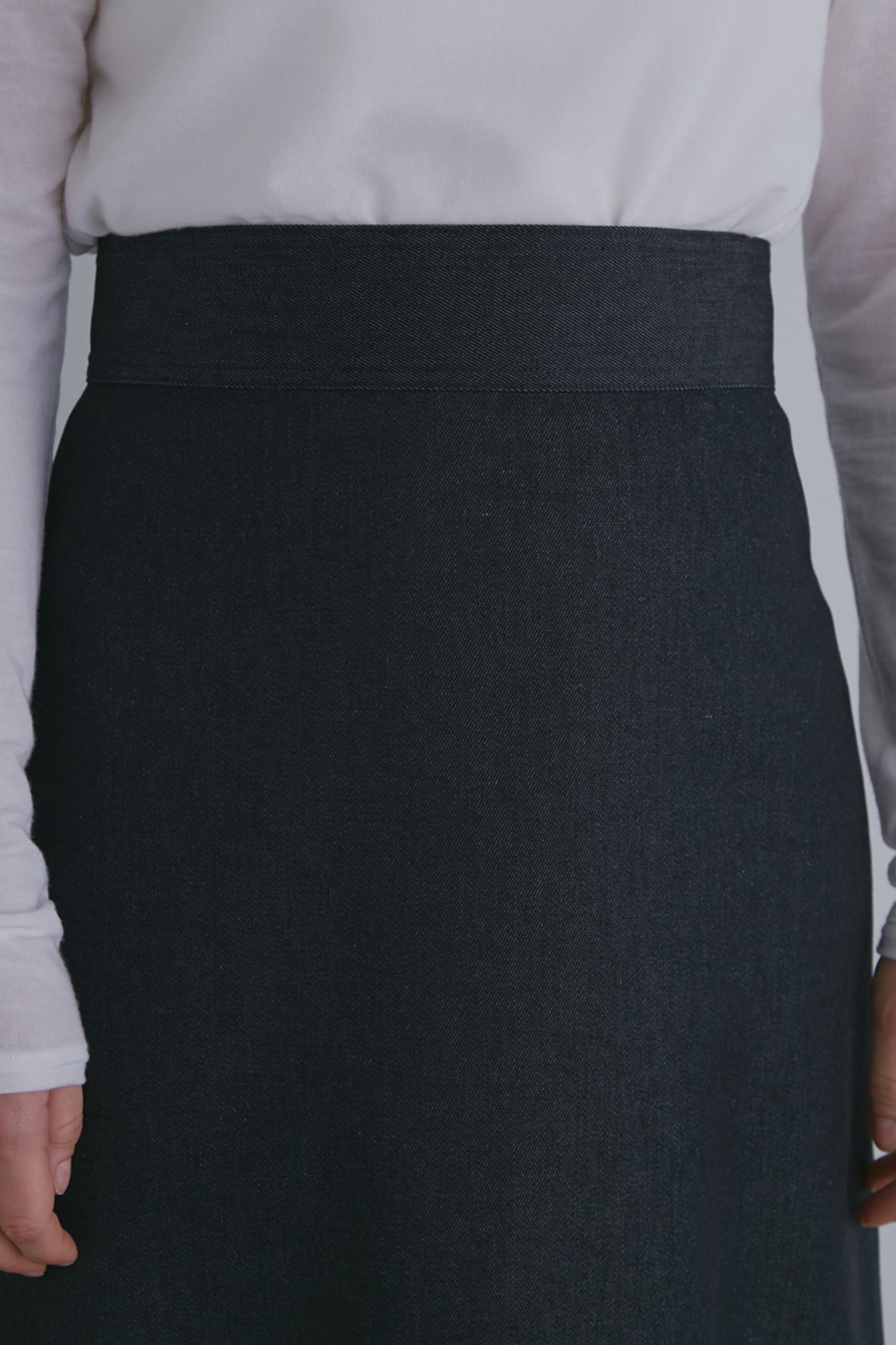 【ル フィル/LE PHIL】のクチュールデニムマーメイドスカート 人気、トレンドファッション・服の通販 founy(ファニー) 　ファッション　Fashion　レディースファッション　Fashion for Women　スカート　Skirts　ロングスカート　Long Skirts / Maxi & Midi Skirts　エレガント 上品　Elegant　デニム　Denim, Jeans Material　マーメイド　Mermaid, Fishtail Silhouette　ロング　Long, Long-Length　other-3|ID: prp329100004822373 ipo3291000000035057470