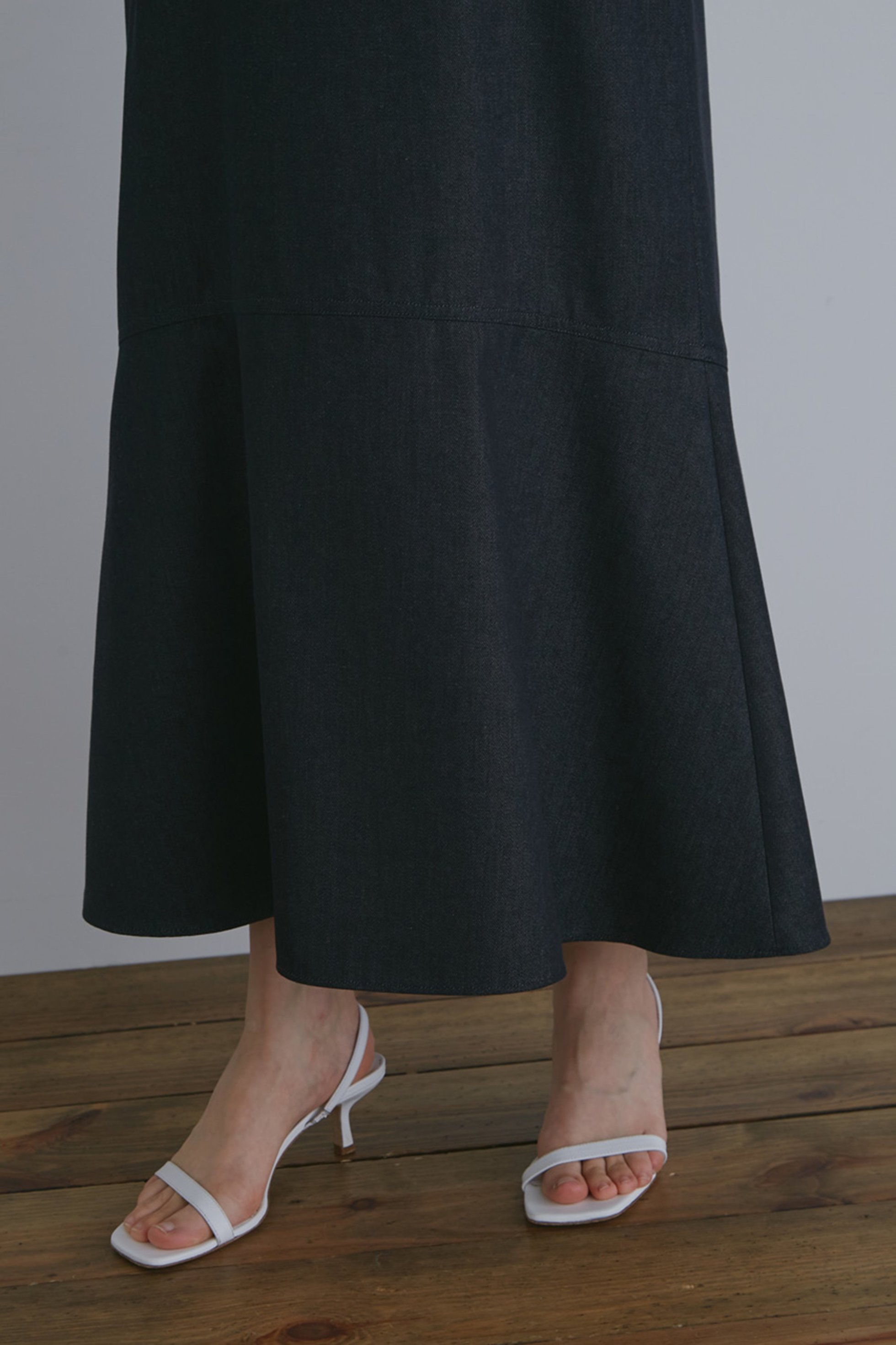 【ル フィル/LE PHIL】のクチュールデニムマーメイドスカート 人気、トレンドファッション・服の通販 founy(ファニー) 　ファッション　Fashion　レディースファッション　Fashion for Women　スカート　Skirts　ロングスカート　Long Skirts / Maxi & Midi Skirts　エレガント 上品　Elegant　デニム　Denim, Jeans Material　マーメイド　Mermaid, Fishtail Silhouette　ロング　Long, Long-Length　other-5|ID: prp329100004822373 ipo3291000000035057472