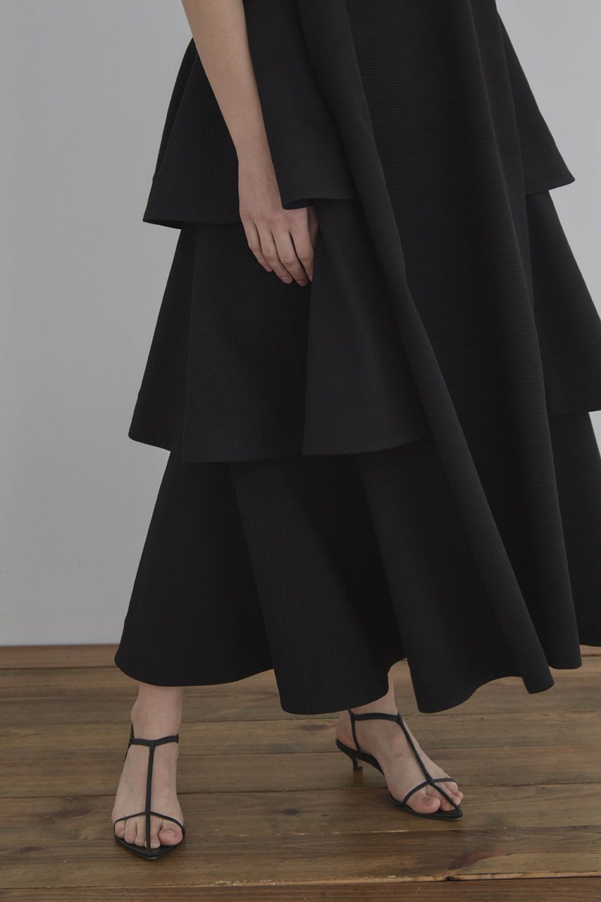 【ル フィル/LE PHIL】のワッフルプリーツティアードワンピース 人気、トレンドファッション・服の通販 founy(ファニー) 　ファッション　Fashion　レディースファッション　Fashion for Women　ワンピース　Dresses　チュニック　Tunic Tops & Dresses　スポーティ　Sporty, Casual Athletic　チュニック　Tunic, Long Top　ティアードワンピース　Tiered Dress, Flared Dress　フォルム　Silhouette, Form　フロント　Front, Front Design　プリーツ　Pleats, Pleated　ロング　Long, Long-Length　ワッフル　Waffle, Waffle Knit　other-7|ID: prp329100004822640 ipo3291000000035062552