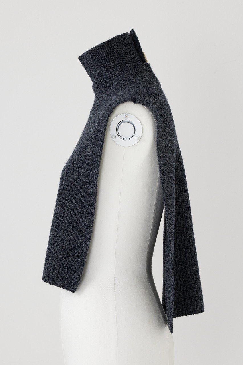 【エンフォルド/ENFOLD】のリブスリットN/C ベスト 人気、トレンドファッション・服の通販 founy(ファニー) 　ファッション　Fashion　レディースファッション　Fashion for Women　トップス・カットソー　Cut & Sew Tops　ニット　Knit Tops & Sweaters　ベスト&ジレ / 重ね着スタイル　Vests & Gilets　カジュアルプルオーバー・ニットトップス　Pullovers & Knit Tops / Casual Pullovers　スクエア　Square, Square Shape　ベスト　Vest, Waistcoat　冬　Winter / This Winter　防寒　Cold Protection, Winter-Ready　other-2|ID: prp329100004822910 ipo3291000000035067513