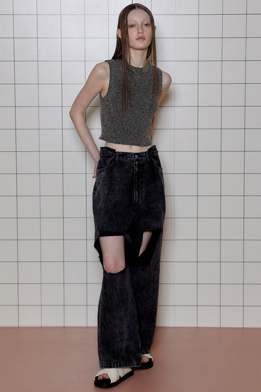 【メゾンスペシャル/MAISON SPECIAL】のCurl Yarn Short Length Sleeveless Knit Tops/カールヤーンショートノースリーブニット 人気、トレンドファッション・服の通販 founy(ファニー) 　ファッション　Fashion　レディースファッション　Fashion for Women　トップス・カットソー　Cut & Sew Tops　ニット　Knit Tops & Sweaters　キャミソール&ノースリーブ　Camisoles & Sleeveless Tops　カジュアルプルオーバー・ニットトップス　Pullovers & Knit Tops / Casual Pullovers　春　Spring　カッティング　Cutting Detail　コンパクト　Compact, Small Size　ノースリーブ　Sleeveless, No-Sleeve　ワイド　Wide, Wide Fit　ワイドリブ　Wide Rib, Wide Ribbed Knit　夏　Summer　other-6|ID: prp329100004822939 ipo3291000000035068045