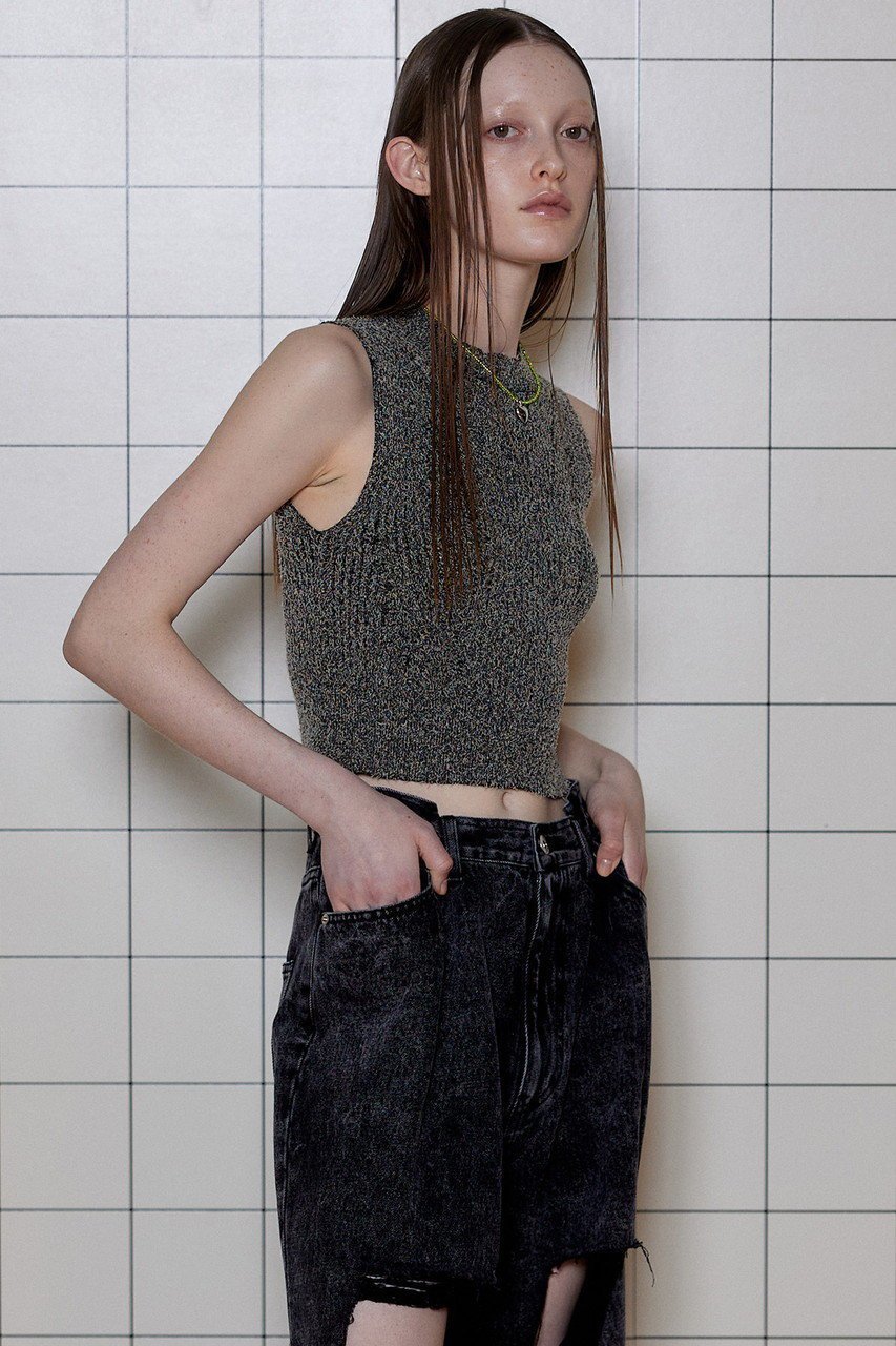 【メゾンスペシャル/MAISON SPECIAL】のCurl Yarn Short Length Sleeveless Knit Tops/カールヤーンショートノースリーブニット 人気、トレンドファッション・服の通販 founy(ファニー) 　ファッション　Fashion　レディースファッション　Fashion for Women　トップス・カットソー　Cut & Sew Tops　ニット　Knit Tops & Sweaters　キャミソール&ノースリーブ　Camisoles & Sleeveless Tops　カジュアルプルオーバー・ニットトップス　Pullovers & Knit Tops / Casual Pullovers　春　Spring　カッティング　Cutting Detail　コンパクト　Compact, Small Size　ノースリーブ　Sleeveless, No-Sleeve　ワイド　Wide, Wide Fit　ワイドリブ　Wide Rib, Wide Ribbed Knit　夏　Summer　other-8|ID: prp329100004822939 ipo3291000000035068047