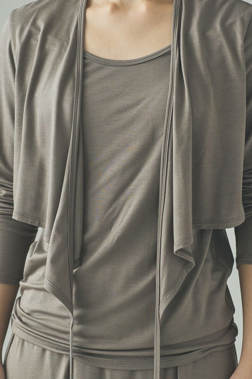 【カレンソロジー/Curensology】のベアテンジクカシュクールロングスリーブTシャツ 人気、トレンドファッション・服の通販 founy(ファニー) ファッション Fashion レディースファッション Fashion for Women トップス・カットソー Cut & Sew Tops シャツ・ブラウス・オフィスカジュアル Elegant Blouses & Button-Ups ロングTシャツ・Tシャツ Longline T-Shirts & Tees カットソー・ベーシックTシャツ Cut-and-Sewn Tops / Stretch Tees & Basics 2026年 2026 おすすめ Recommended / Our Picks なめらか Smooth, Silky Texture カシュクール Wrap Design スリーブ Sleeve, Long Sleeve / Short Sleeve ドレープ Drape, Draping Fabric フロント Front, Front Design ロング Long, Long-Length エレガント 上品 Elegant 夏 Summer 春 Spring S/S・春夏 SS, Spring/Summer, Warm Season other-7|ID: prp329100004826368 ipo3291000000035116312