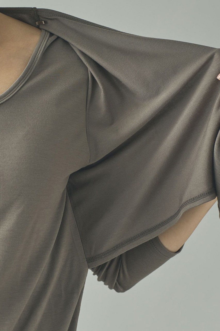 【カレンソロジー/Curensology】のベアテンジクカシュクールロングスリーブTシャツ 人気、トレンドファッション・服の通販 founy(ファニー) ファッション Fashion レディースファッション Fashion for Women トップス・カットソー Cut & Sew Tops シャツ・ブラウス・オフィスカジュアル Elegant Blouses & Button-Ups ロングTシャツ・Tシャツ Longline T-Shirts & Tees カットソー・ベーシックTシャツ Cut-and-Sewn Tops / Stretch Tees & Basics 2026年 2026 おすすめ Recommended / Our Picks なめらか Smooth, Silky Texture カシュクール Wrap Design スリーブ Sleeve, Long Sleeve / Short Sleeve ドレープ Drape, Draping Fabric フロント Front, Front Design ロング Long, Long-Length エレガント 上品 Elegant 夏 Summer 春 Spring S/S・春夏 SS, Spring/Summer, Warm Season other-8|ID: prp329100004826368 ipo3291000000035116313