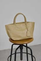 【ガリャルダガランテ/GALLARDAGALANTE】の【2.718】ボートトートMINI 人気、トレンドファッション・服の通販 founy(ファニー) ファッション Fashion レディースファッション Fashion for Women バッグ Bags 2026年 2026 スタイリッシュ Stylish, Fashionable トレンド Trend, Trending Now ポケット Pocket, Pocket Detail 夏 Summer 春 Spring S/S・春夏 SS, Spring/Summer, Warm Season thumbnail ライトベージュ|ID: prp329100004827210 ipo3291000000035458594